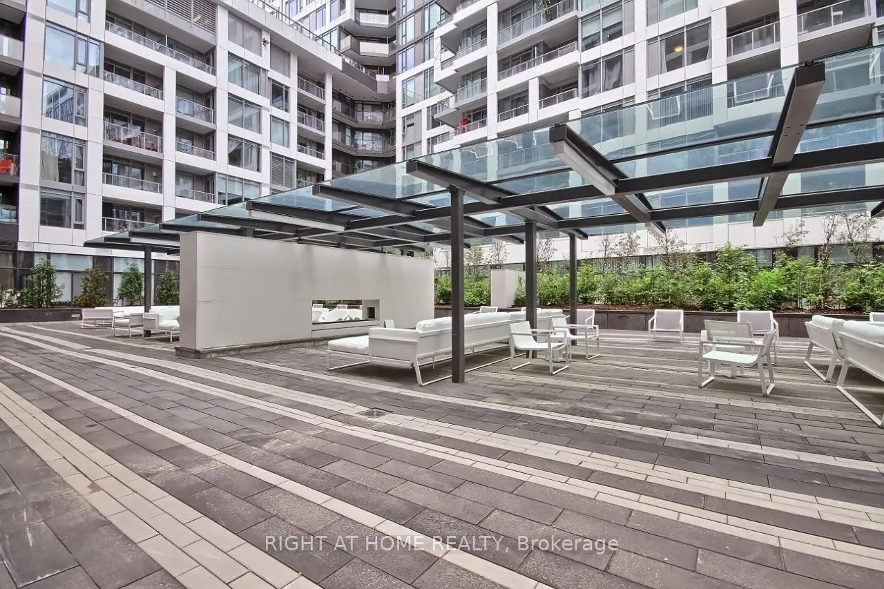 576 Front Street W, #1506E