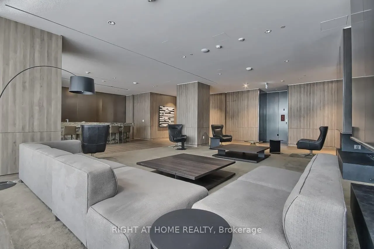 576 Front Street W, #1506E