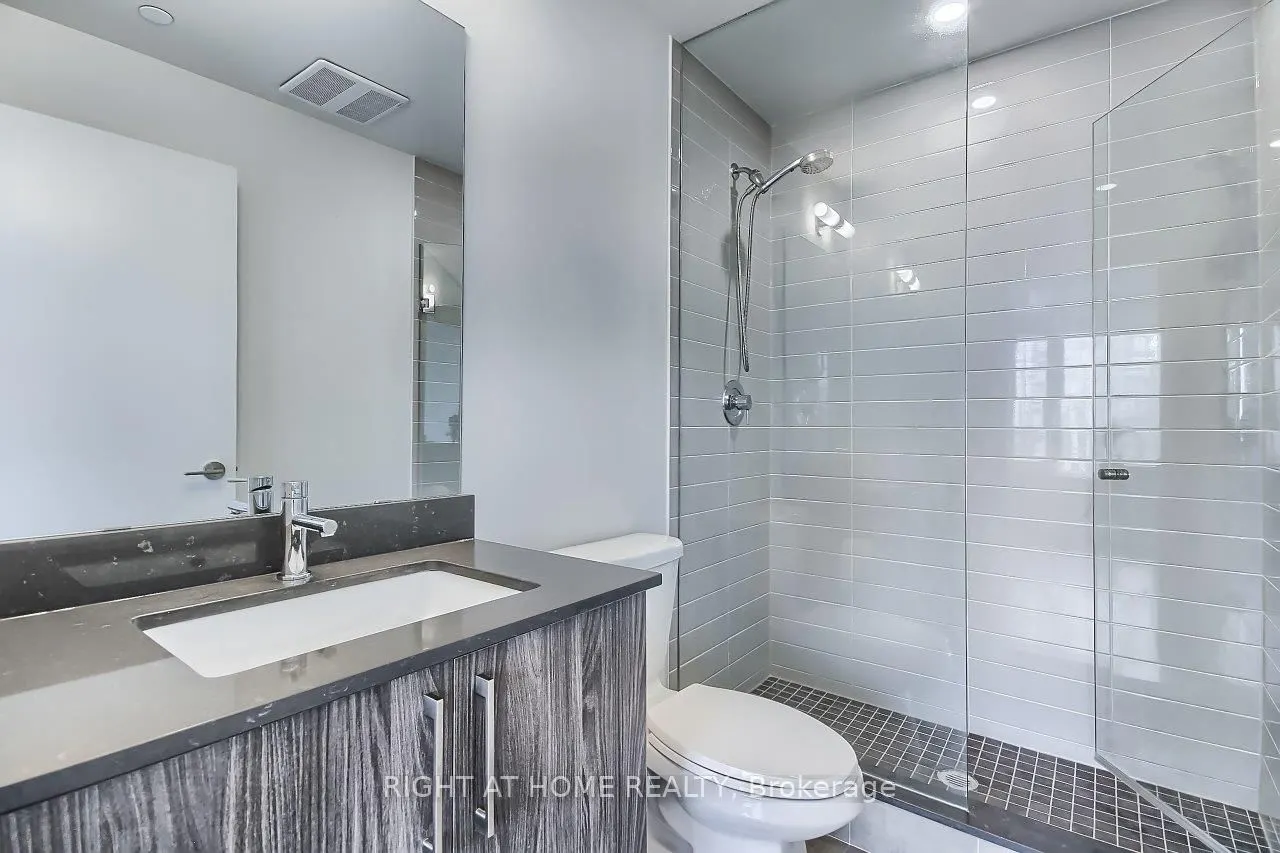 576 Front Street W, #1506E