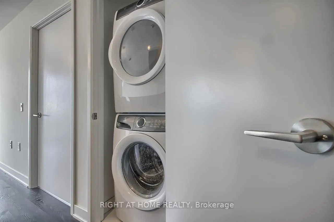 576 Front Street W, #1506E