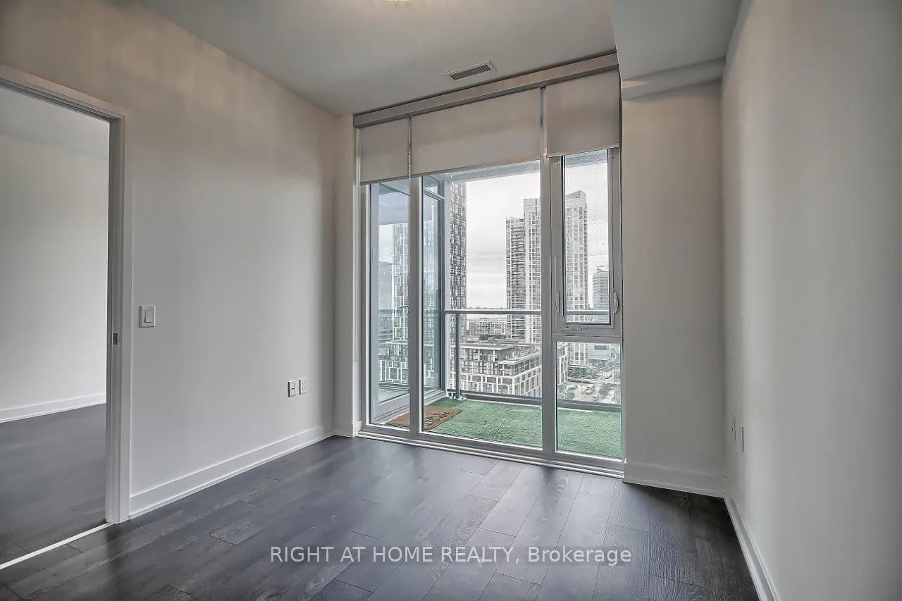 576 Front Street W, #1506E