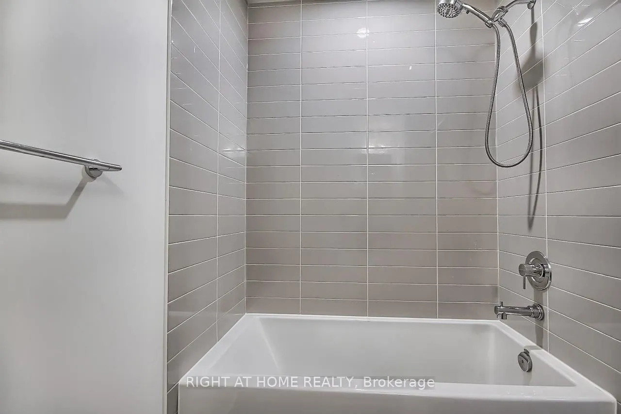 576 Front Street W, #1506E