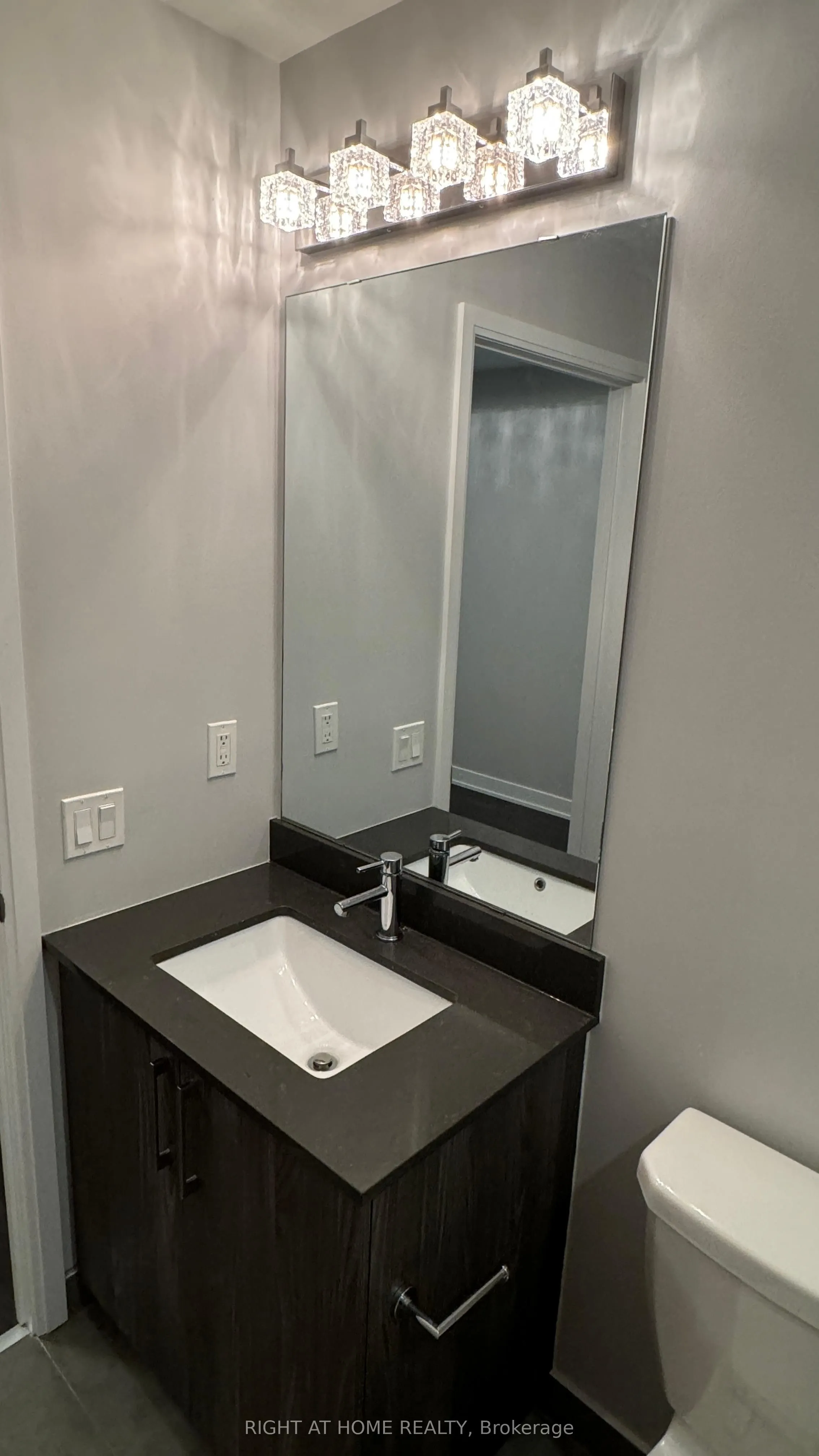 576 Front Street W, #1506E