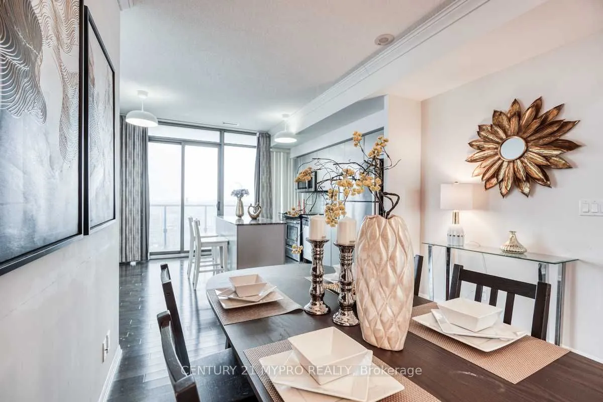832 Bay Street, #2810