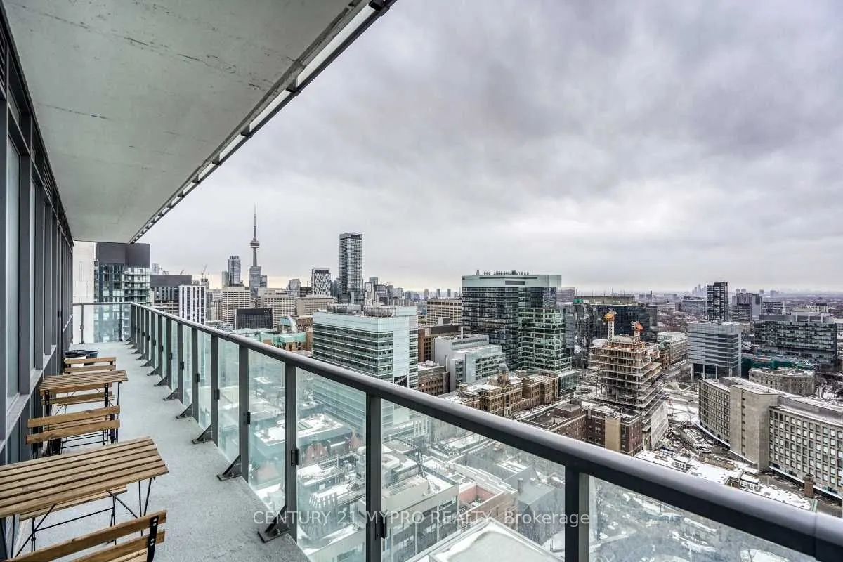 832 Bay Street, #2810