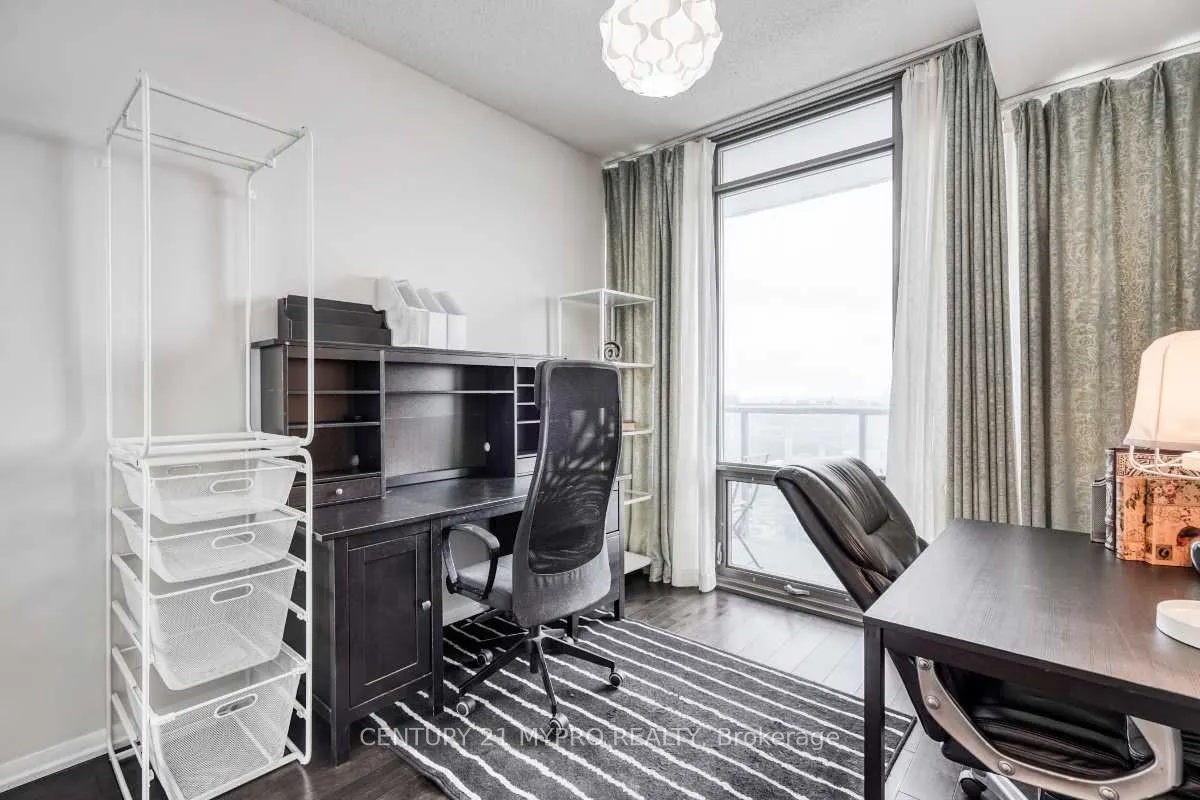 832 Bay Street, #2810