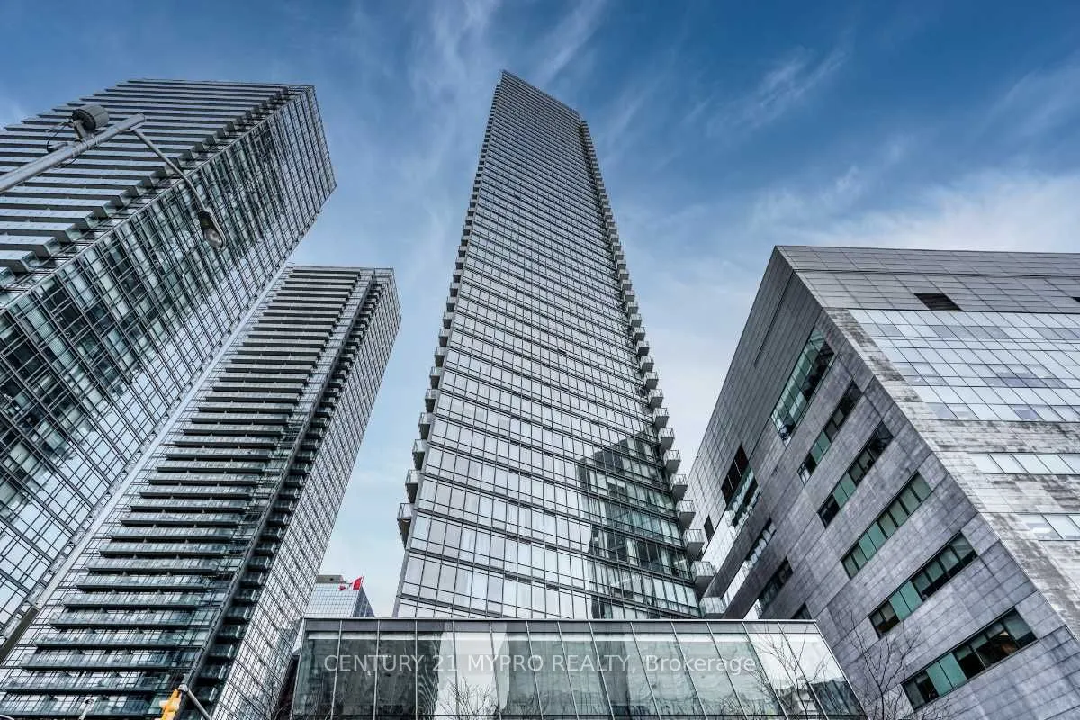 832 Bay Street, #2810