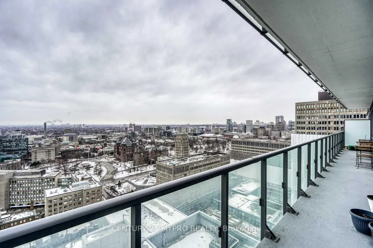 832 Bay Street, #2810