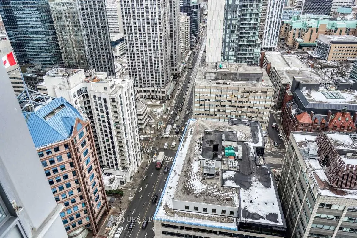 832 Bay Street, #2810