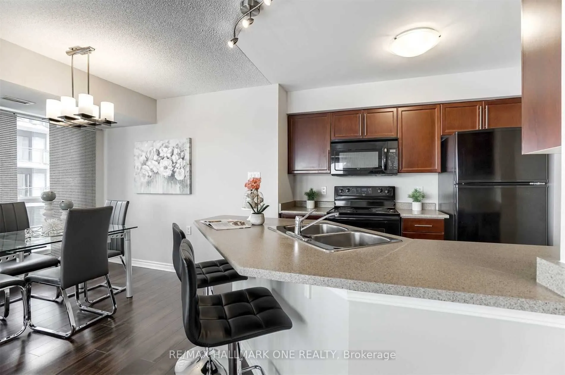 872 Sheppard Avenue W, #515