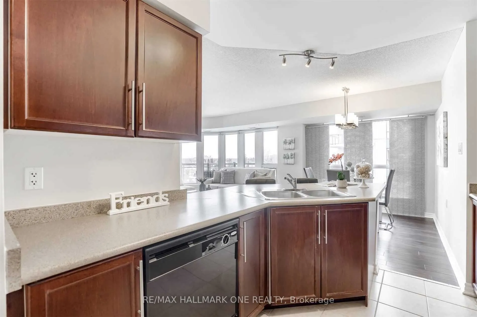 872 Sheppard Avenue W, #515