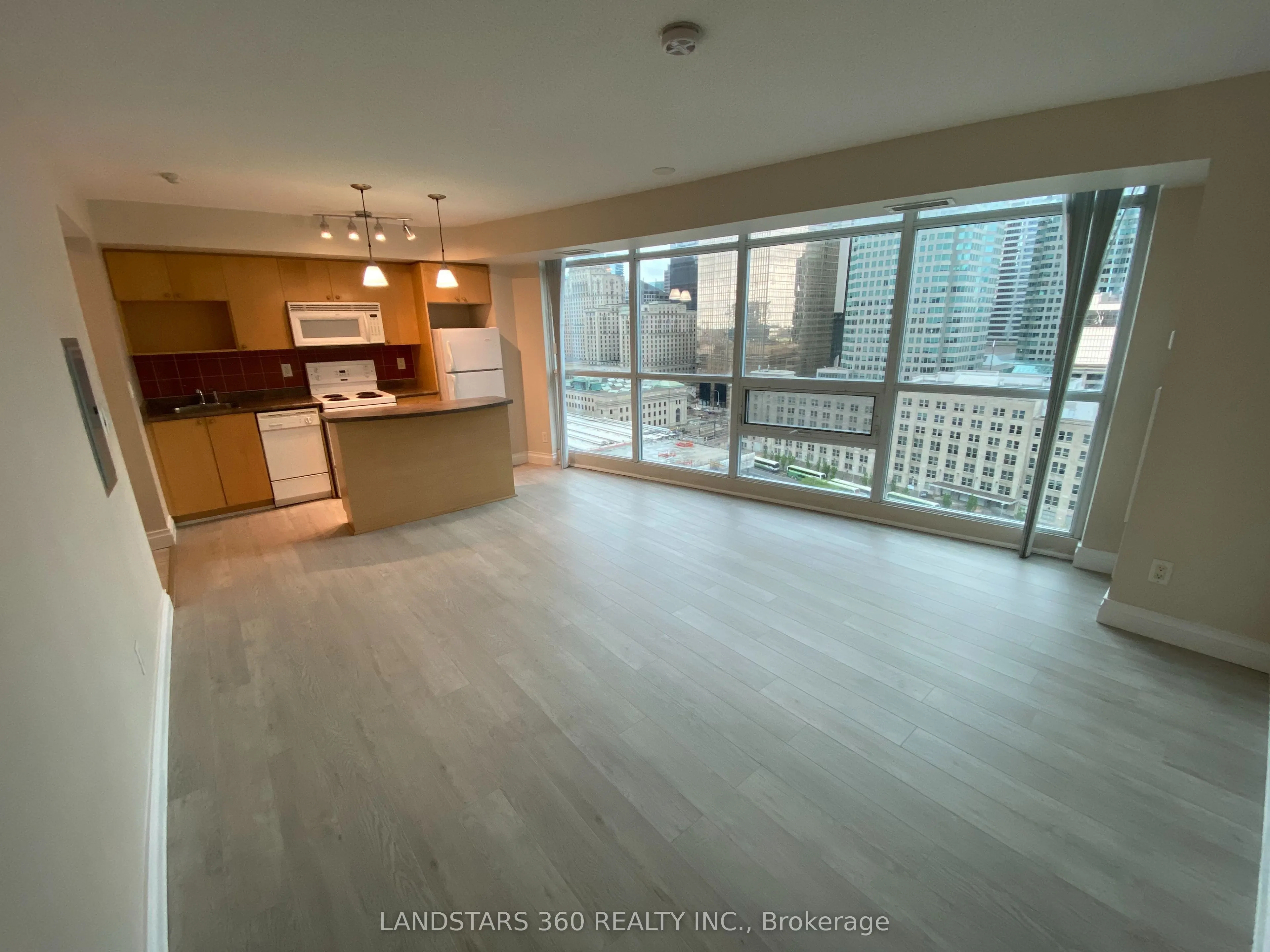 18 Yonge Street, #1804