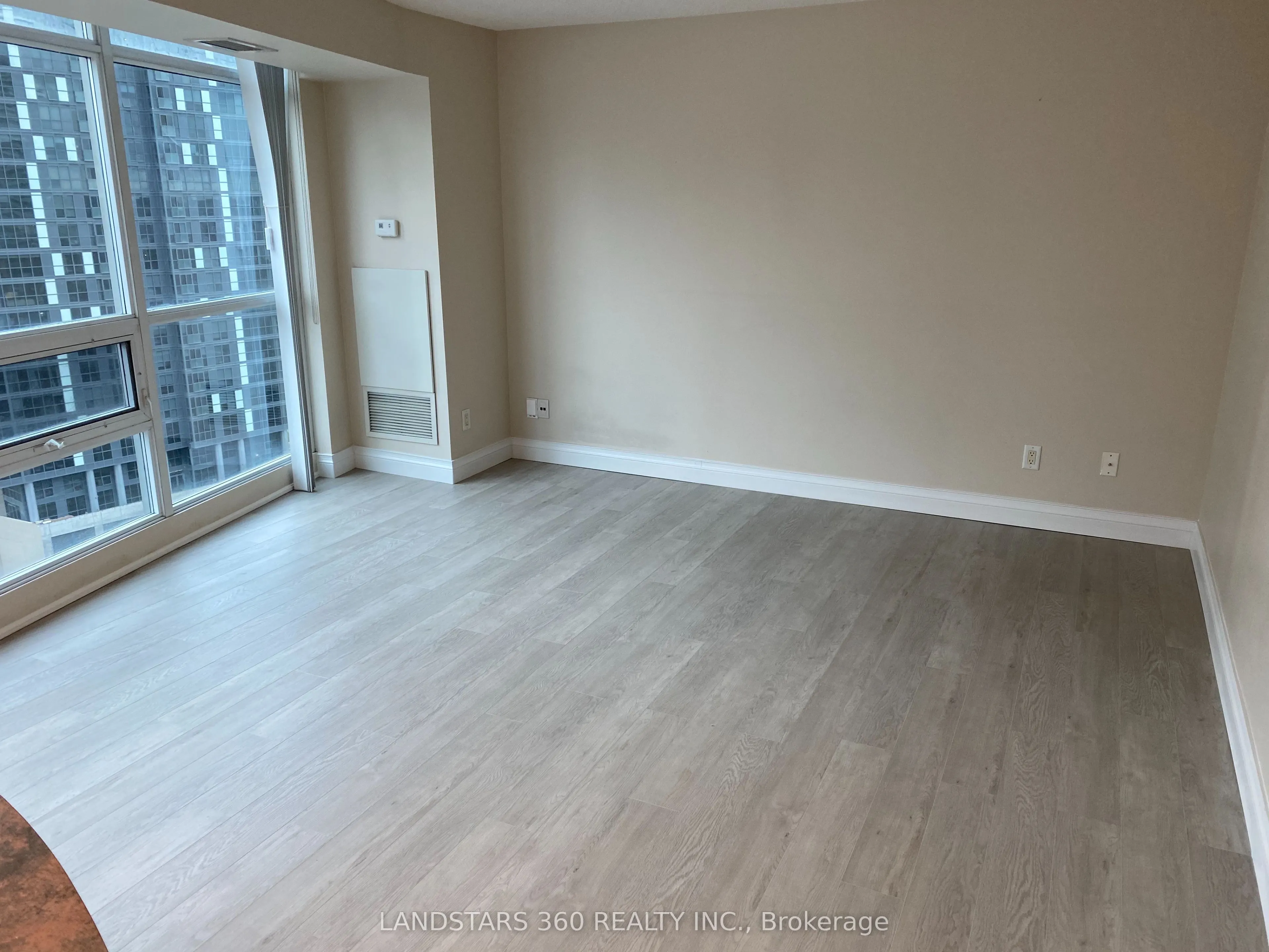 18 Yonge Street, #1804