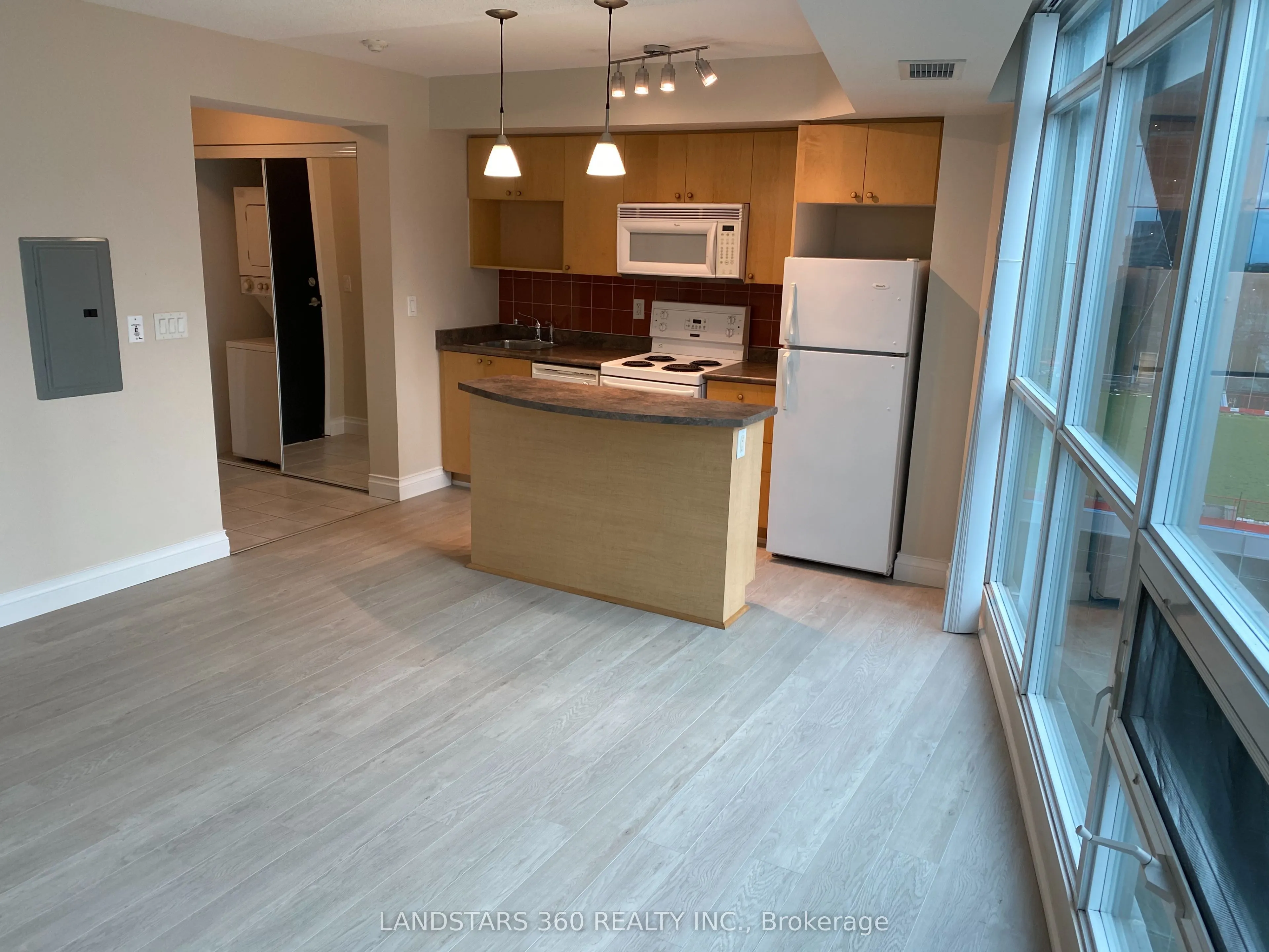 18 Yonge Street, #1804