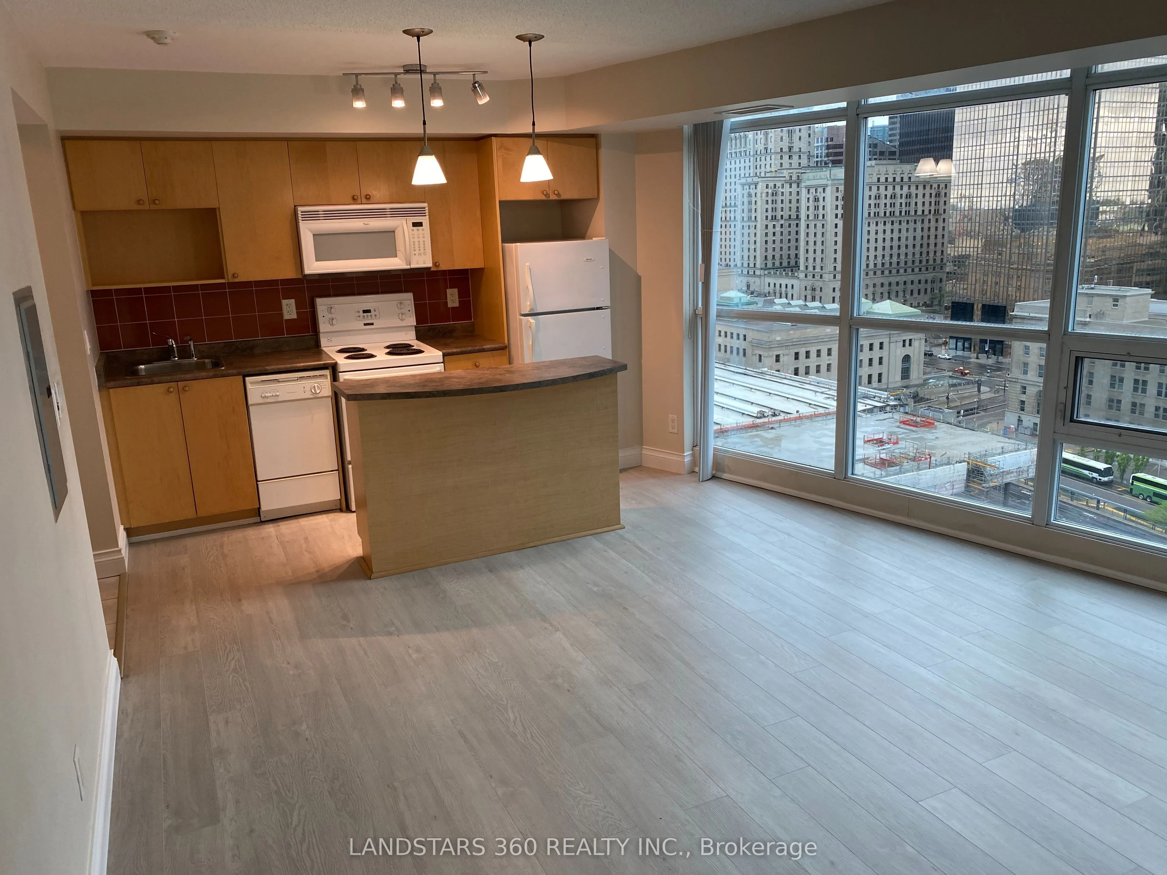 18 Yonge Street, #1804