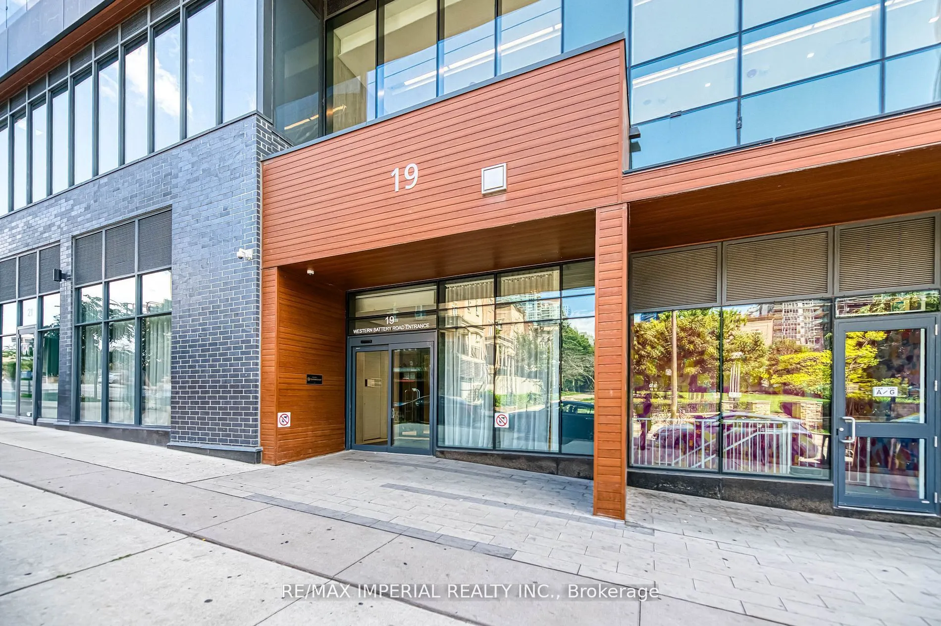 19 WESTERN BATTERY Road, #3202