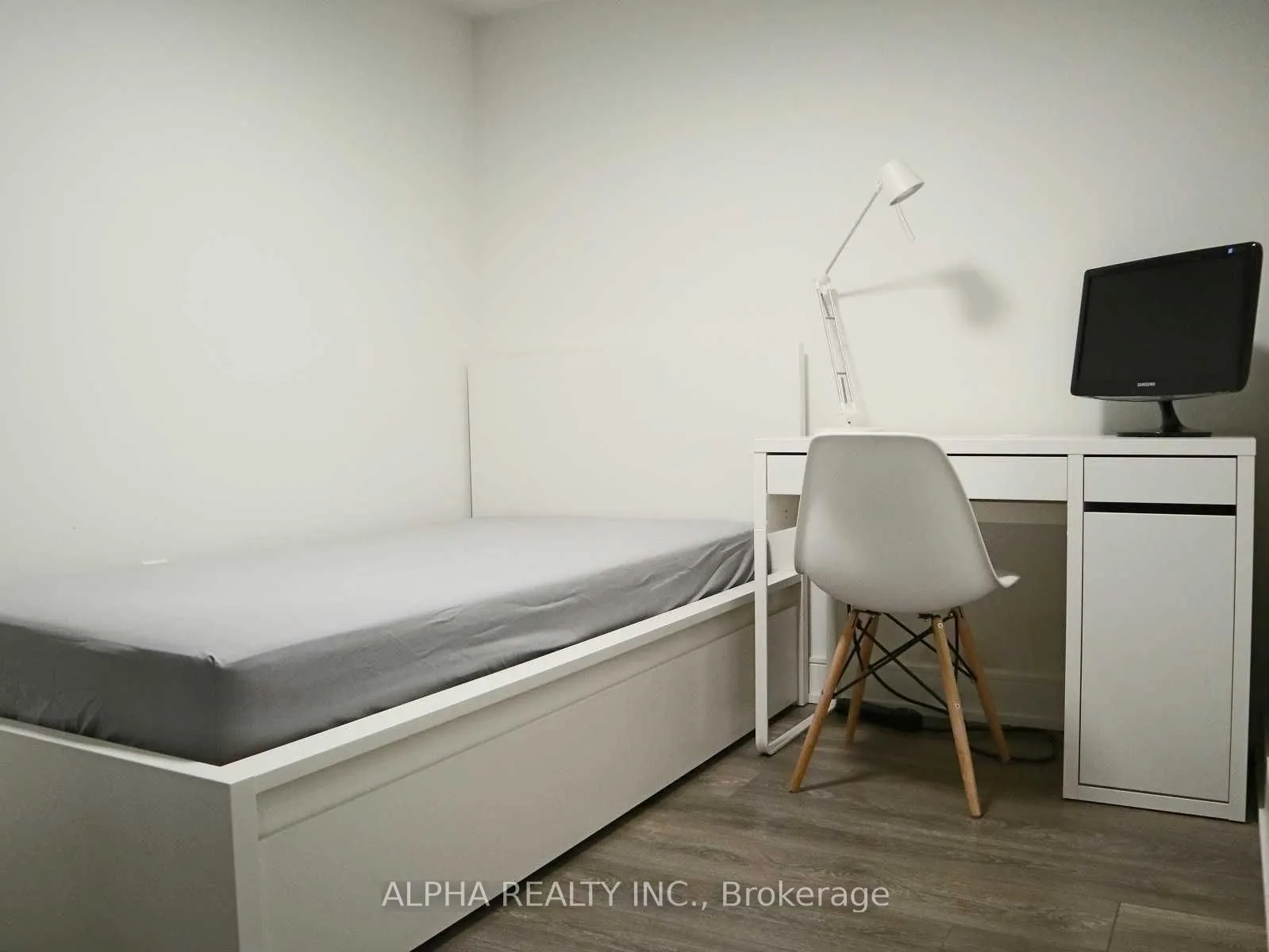 89 Mcgill Street, #1504