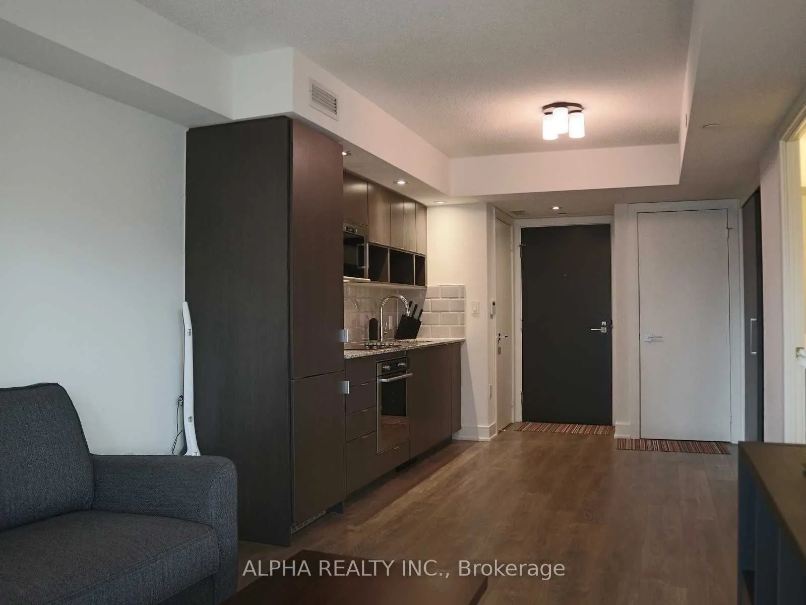 89 Mcgill Street, #1504