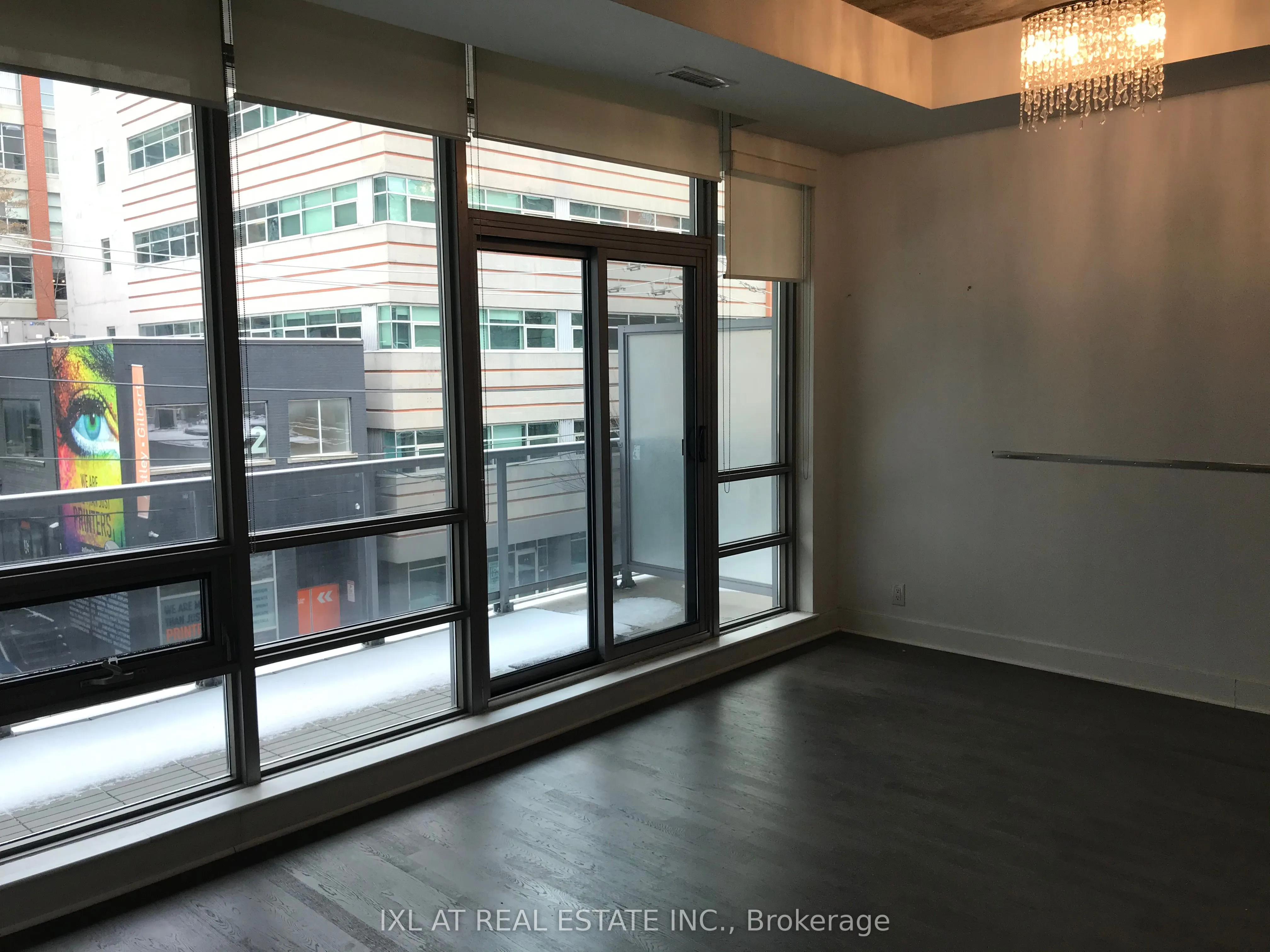 399 Adelaide Street W, #303