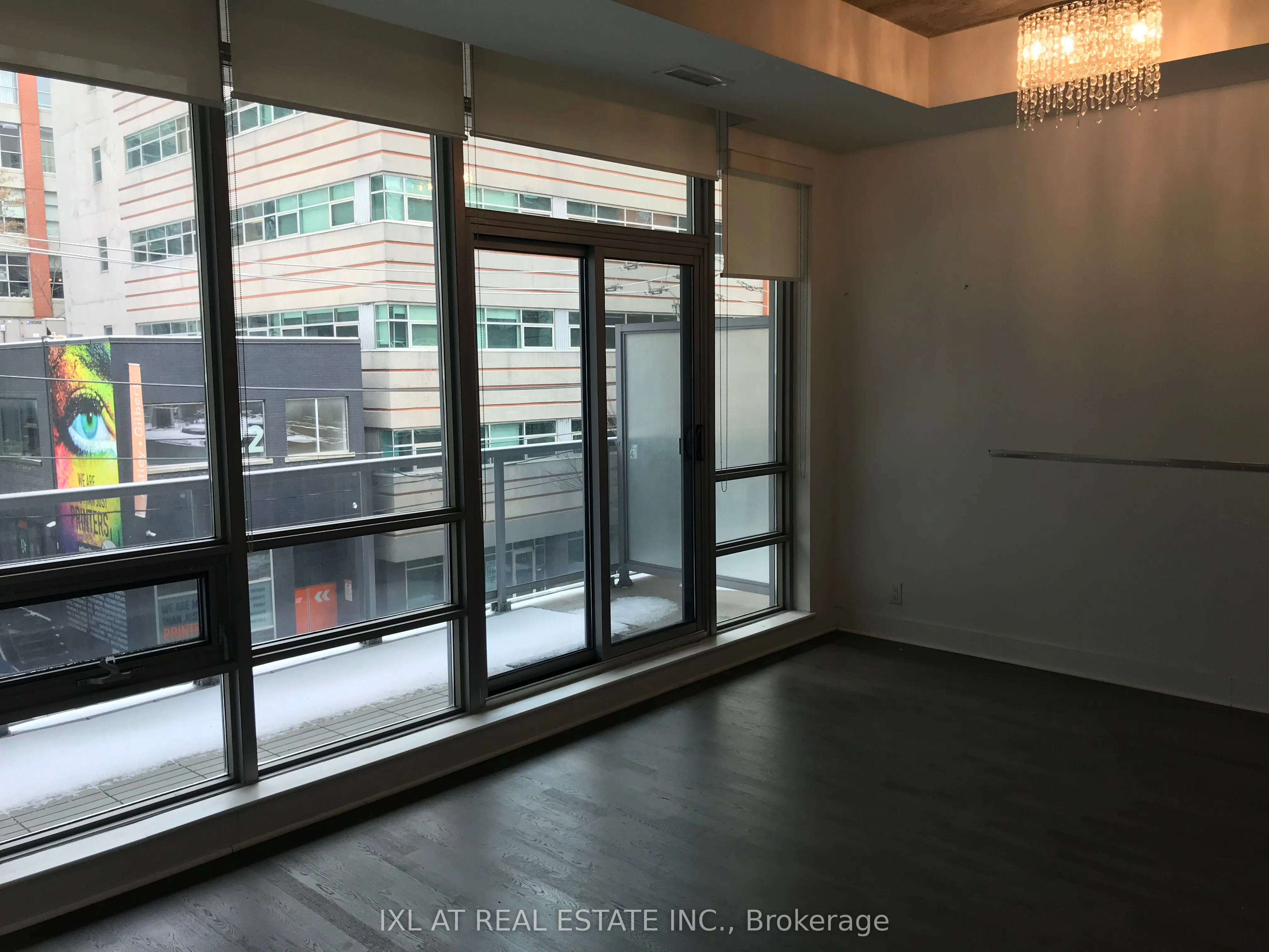 399 Adelaide Street W, #303