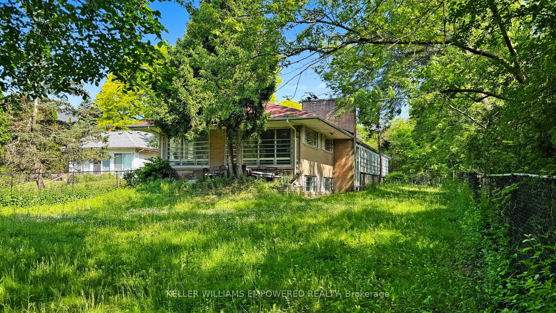 117 Arjay Crescent
