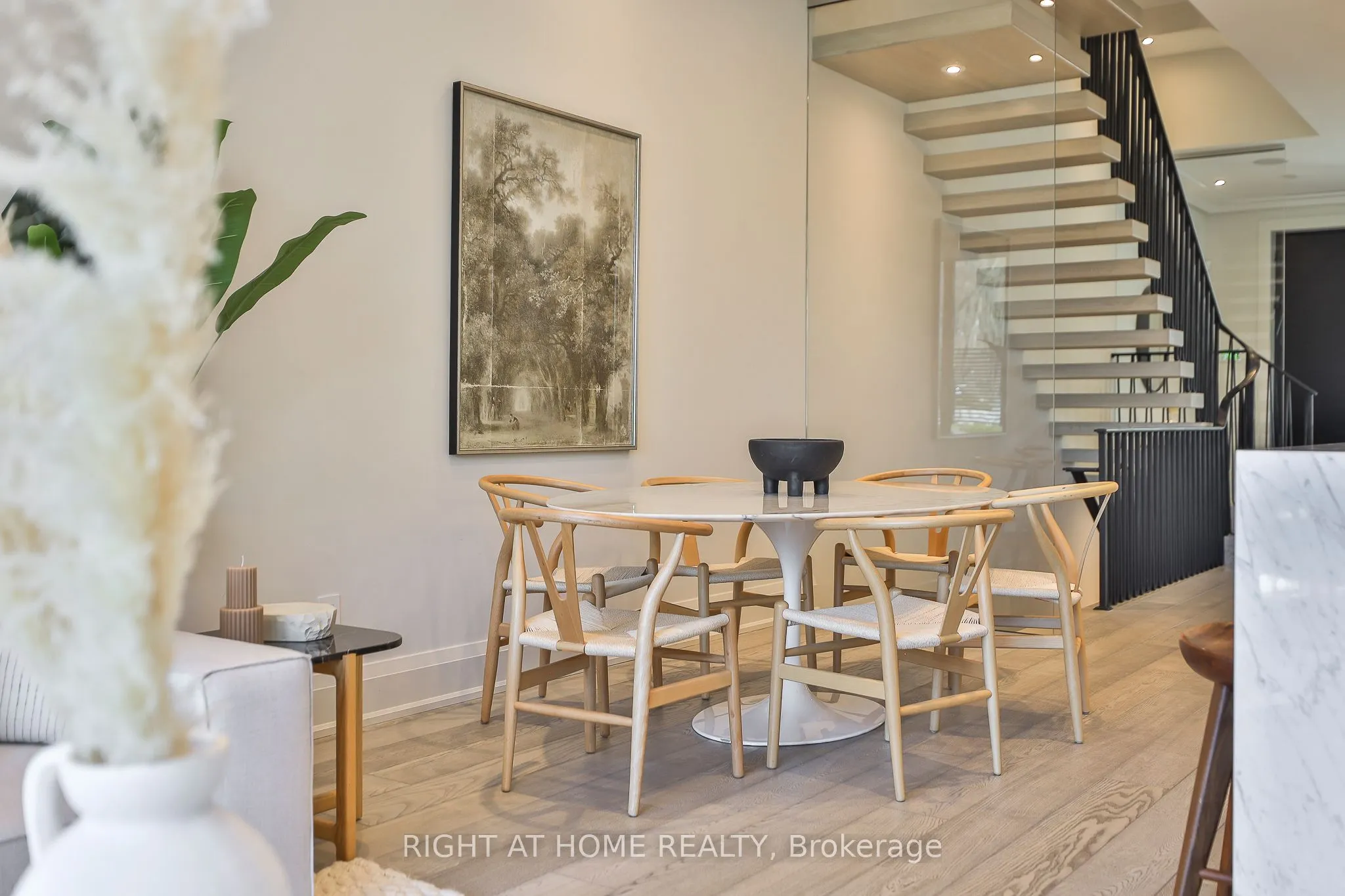 363 Avenue Road, #1