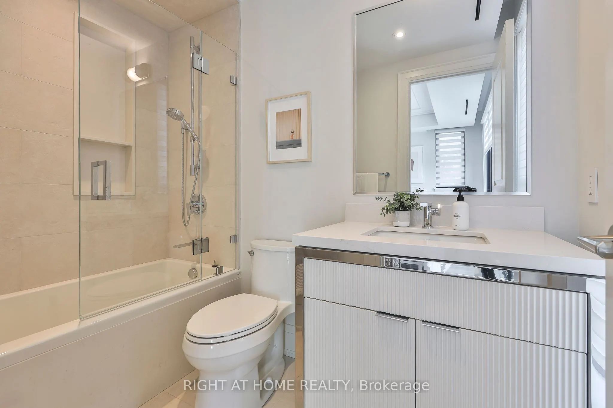 363 Avenue Road, #1