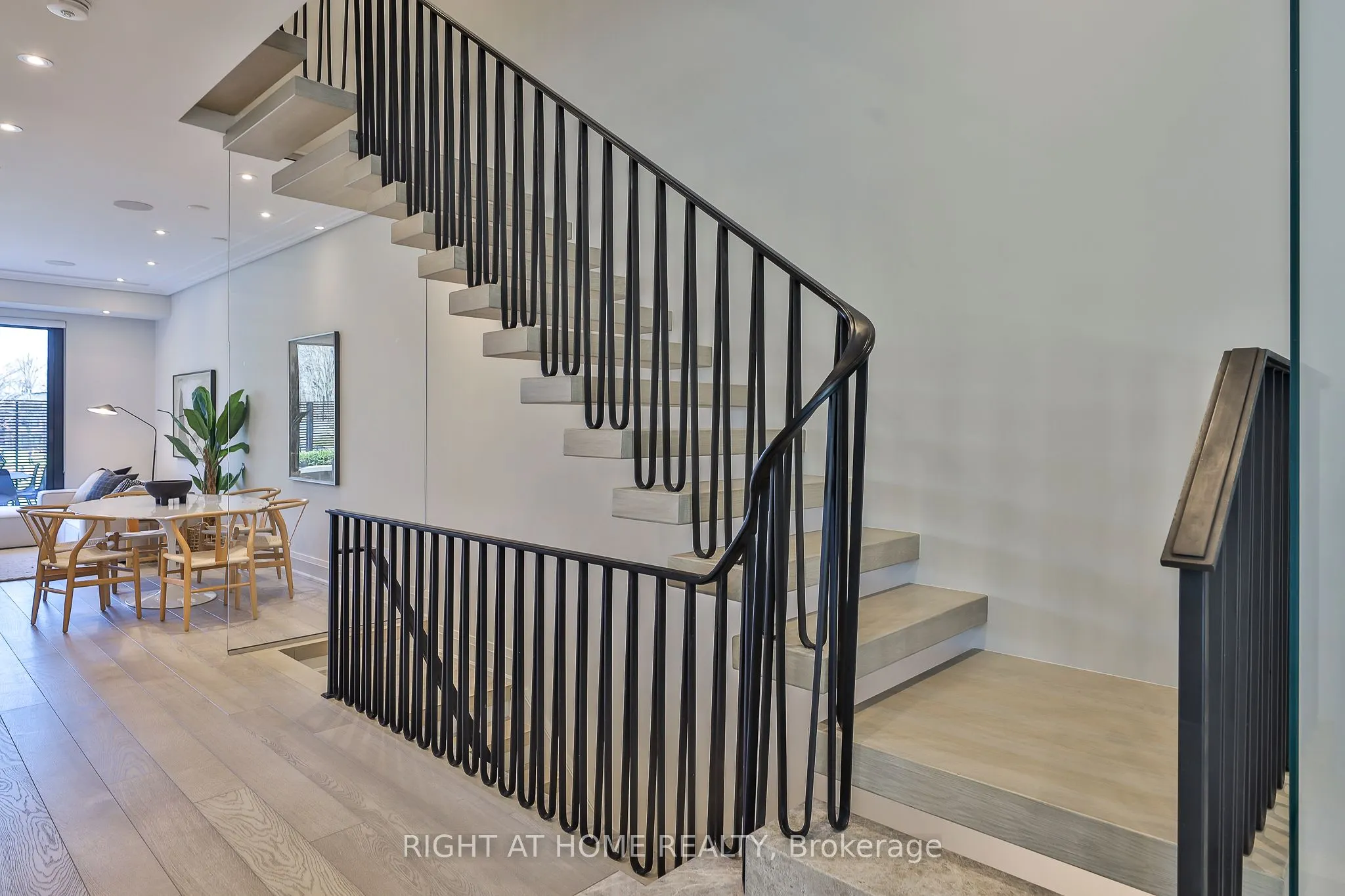 363 Avenue Road, #1