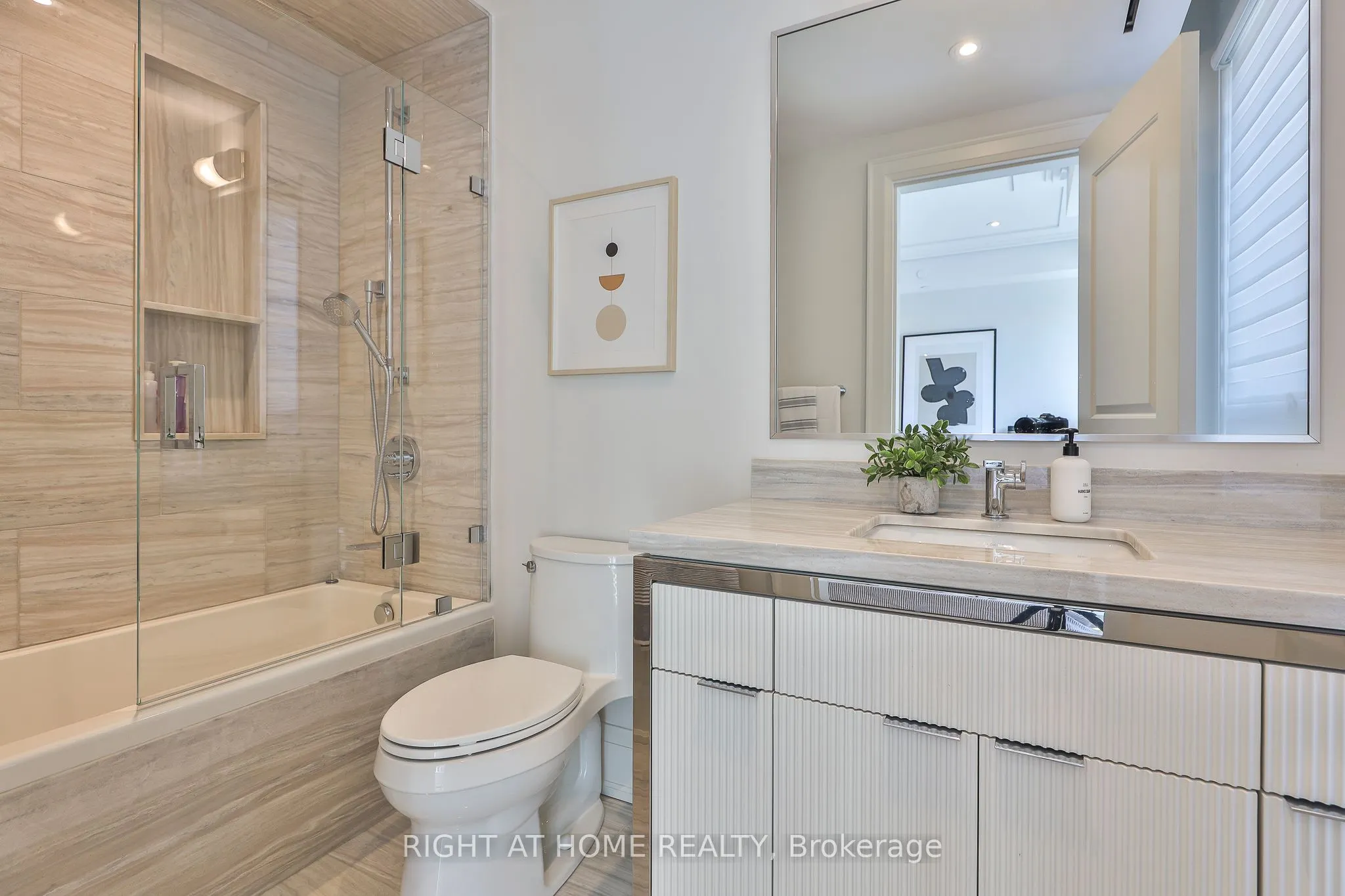 363 Avenue Road, #1