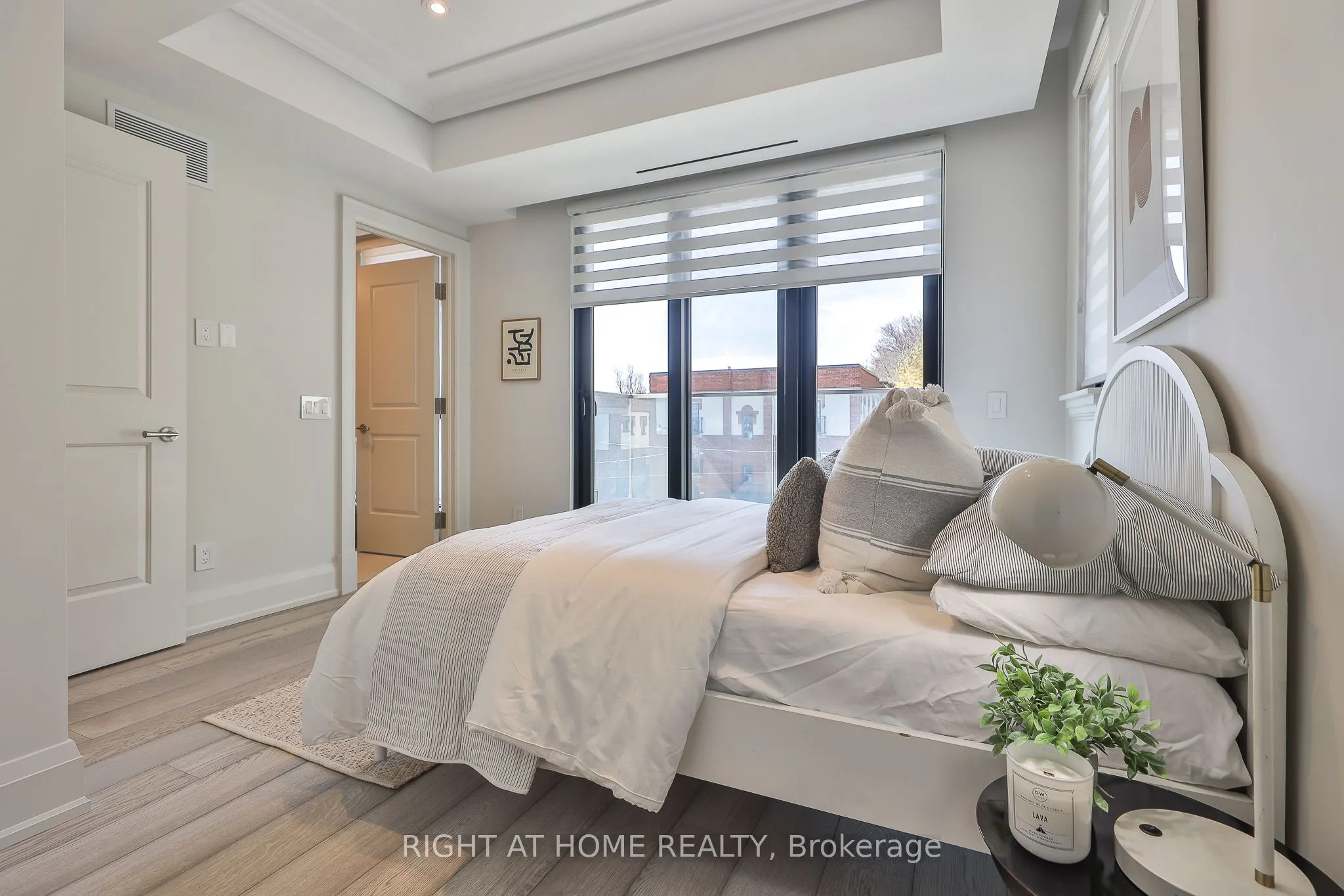 363 Avenue Road, #1