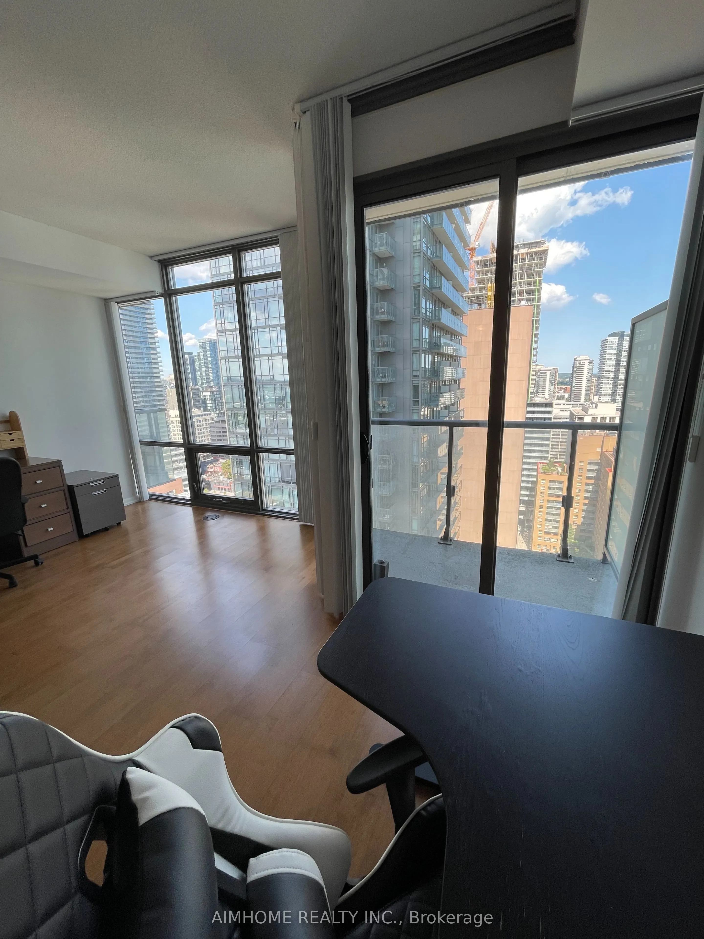 832 Bay Street, #2407