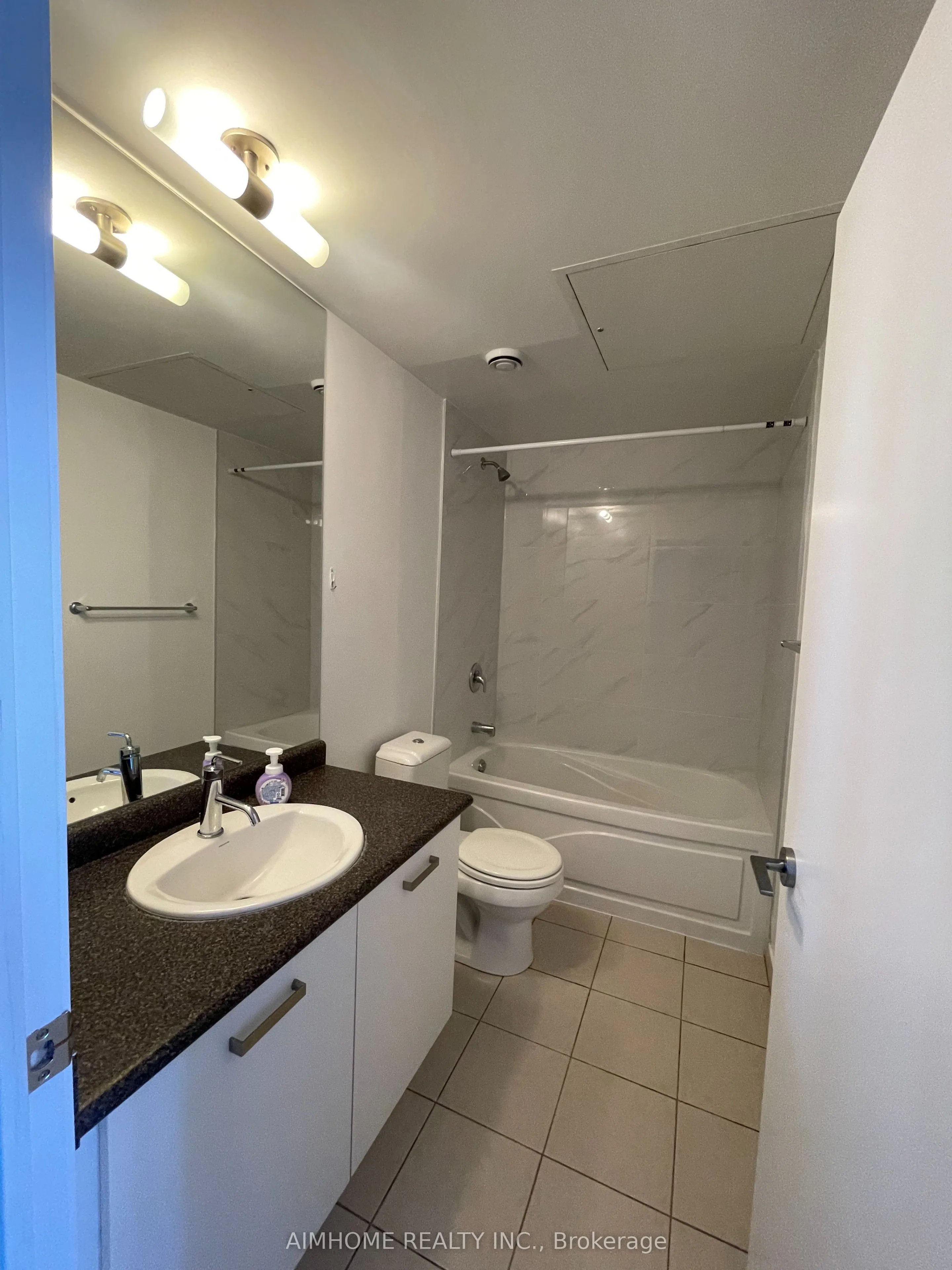 832 Bay Street, #2407