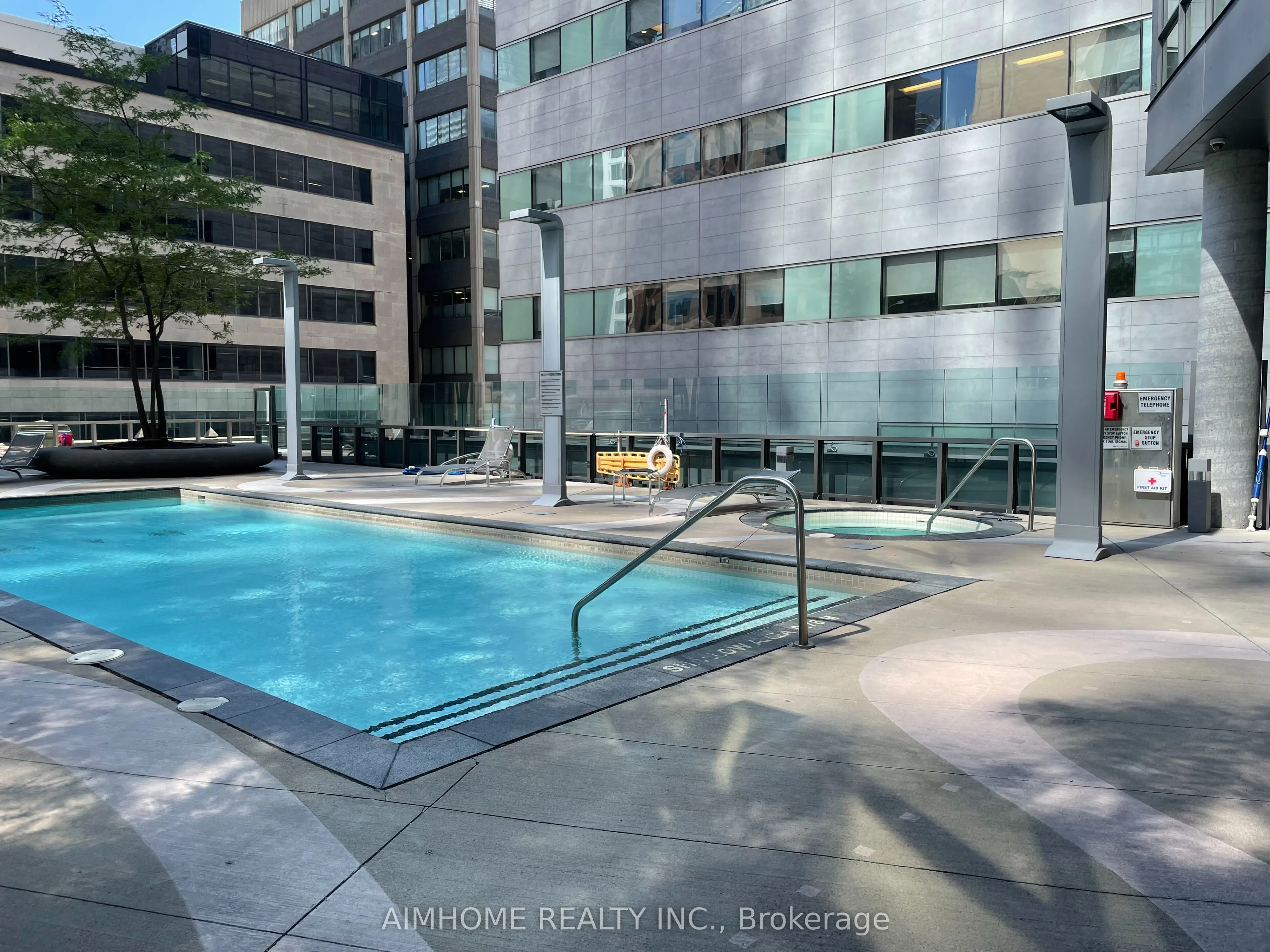 832 Bay Street, #2407