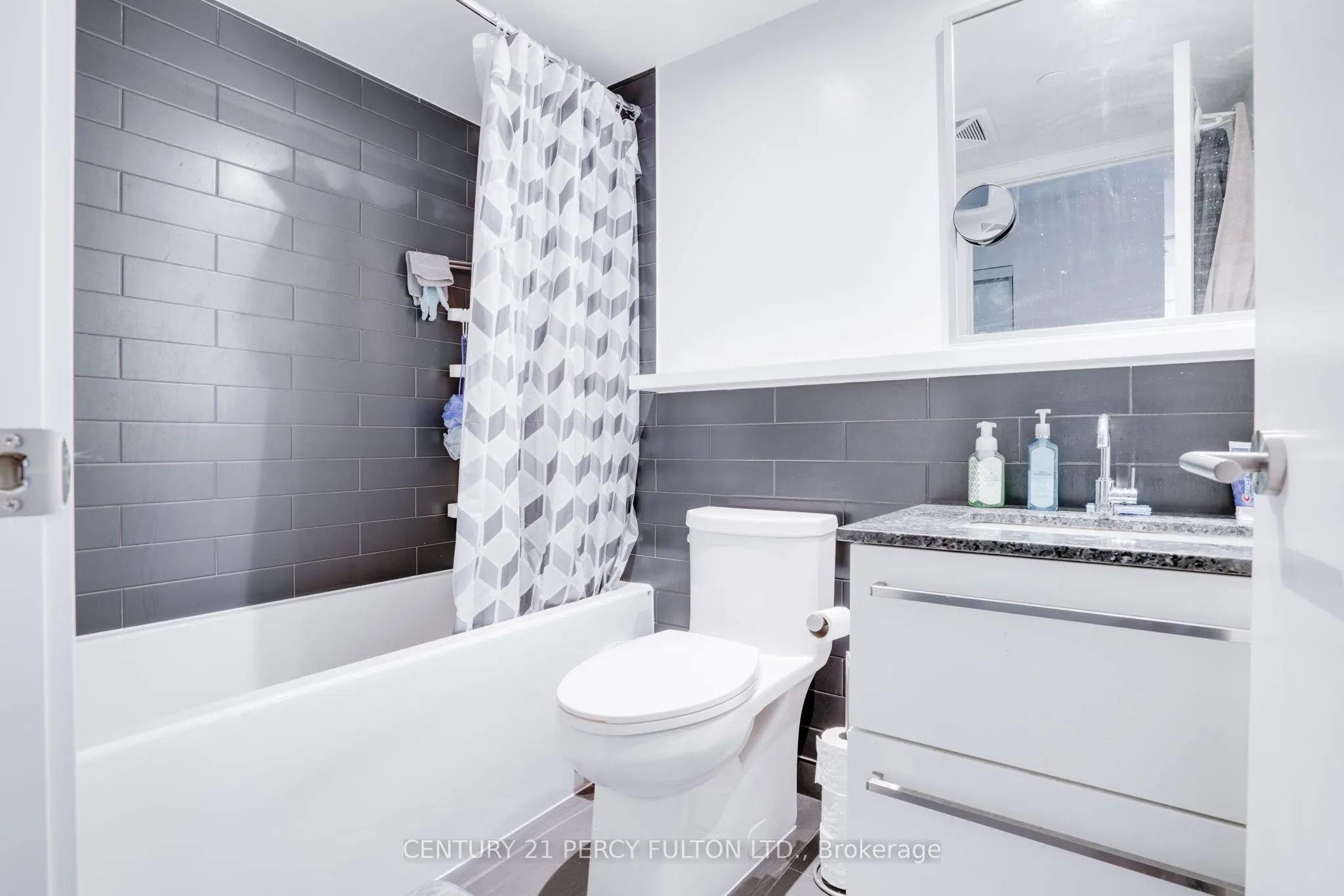 120 Varna Drive, #516