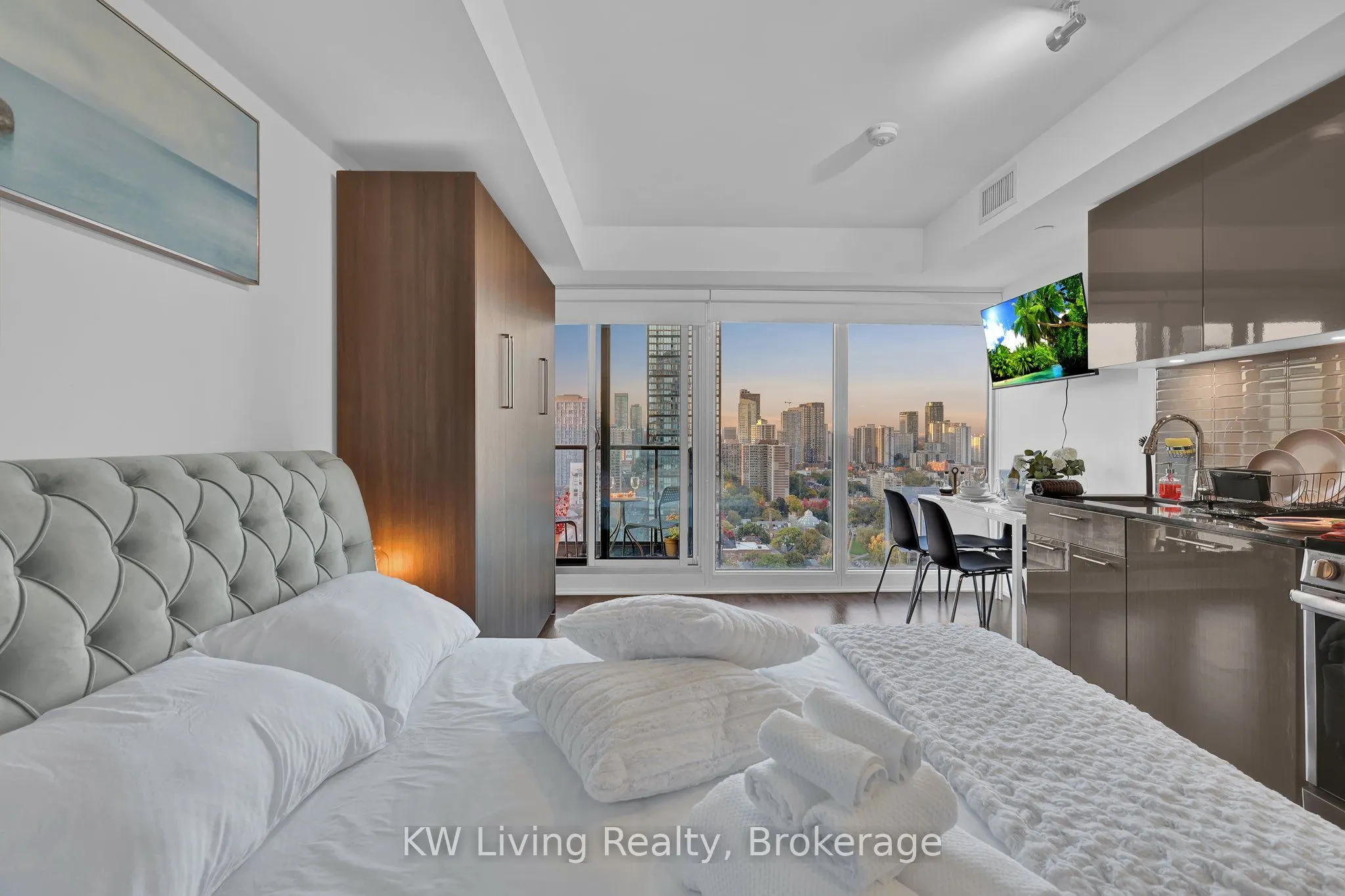 251 Jarvis Street, #2911