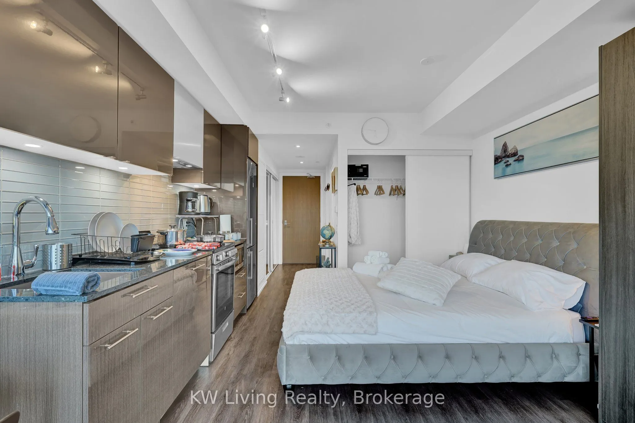 251 Jarvis Street, #2911