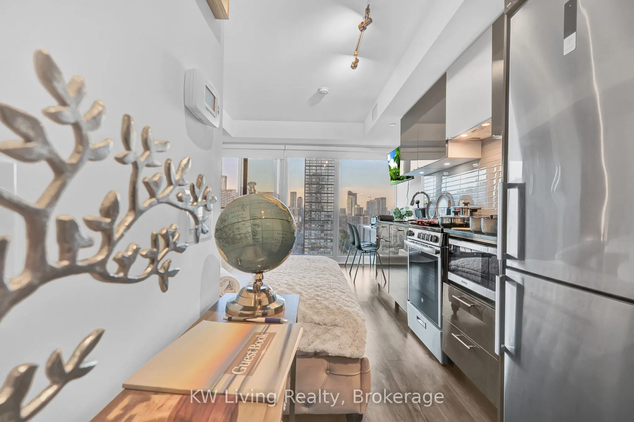 251 Jarvis Street, #2911