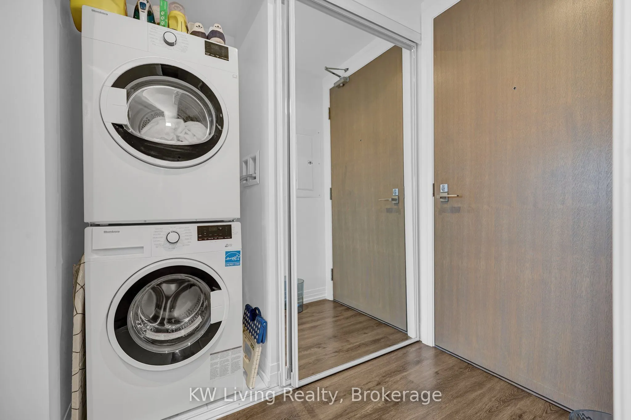 251 Jarvis Street, #2911