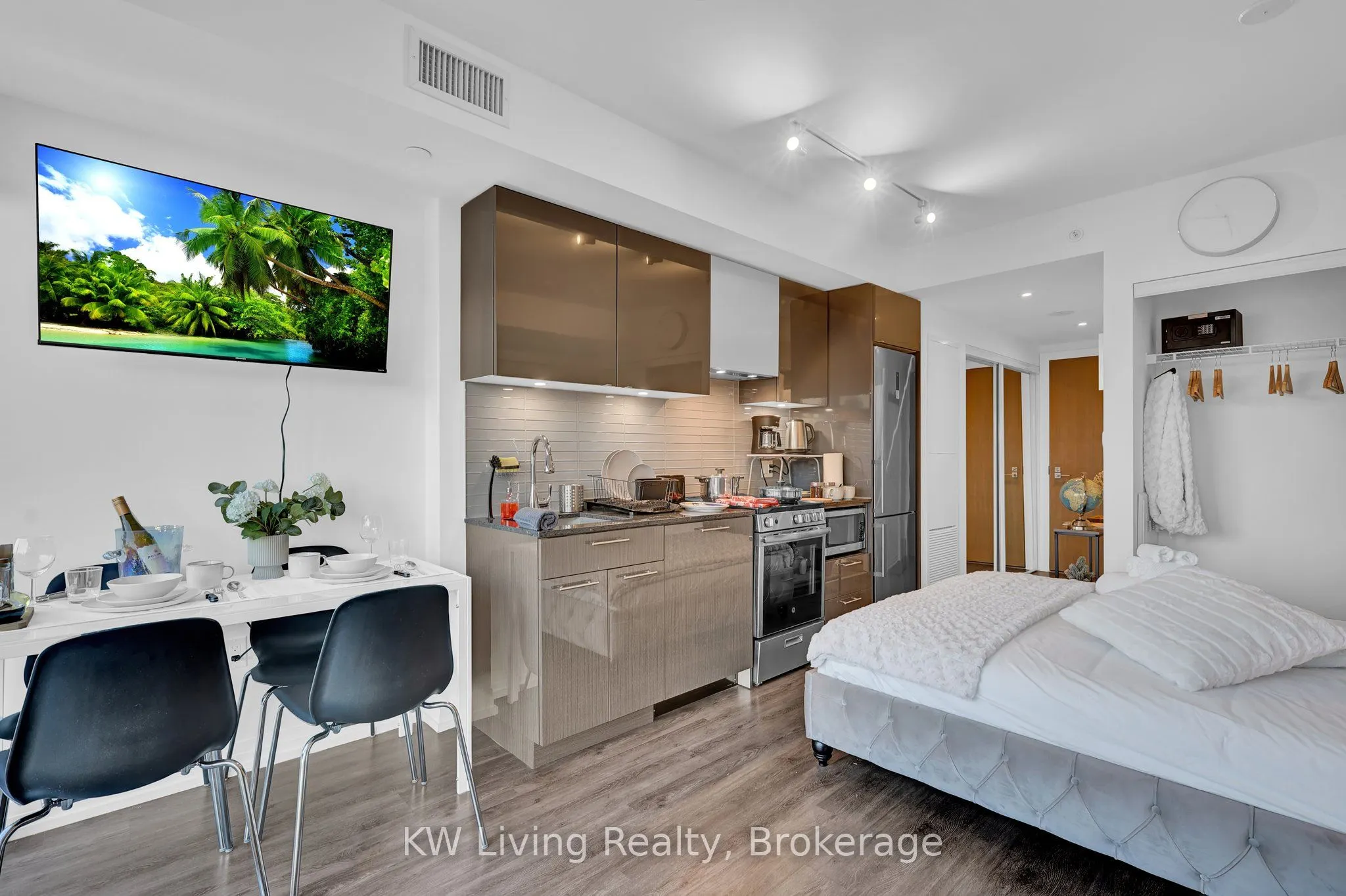 251 Jarvis Street, #2911