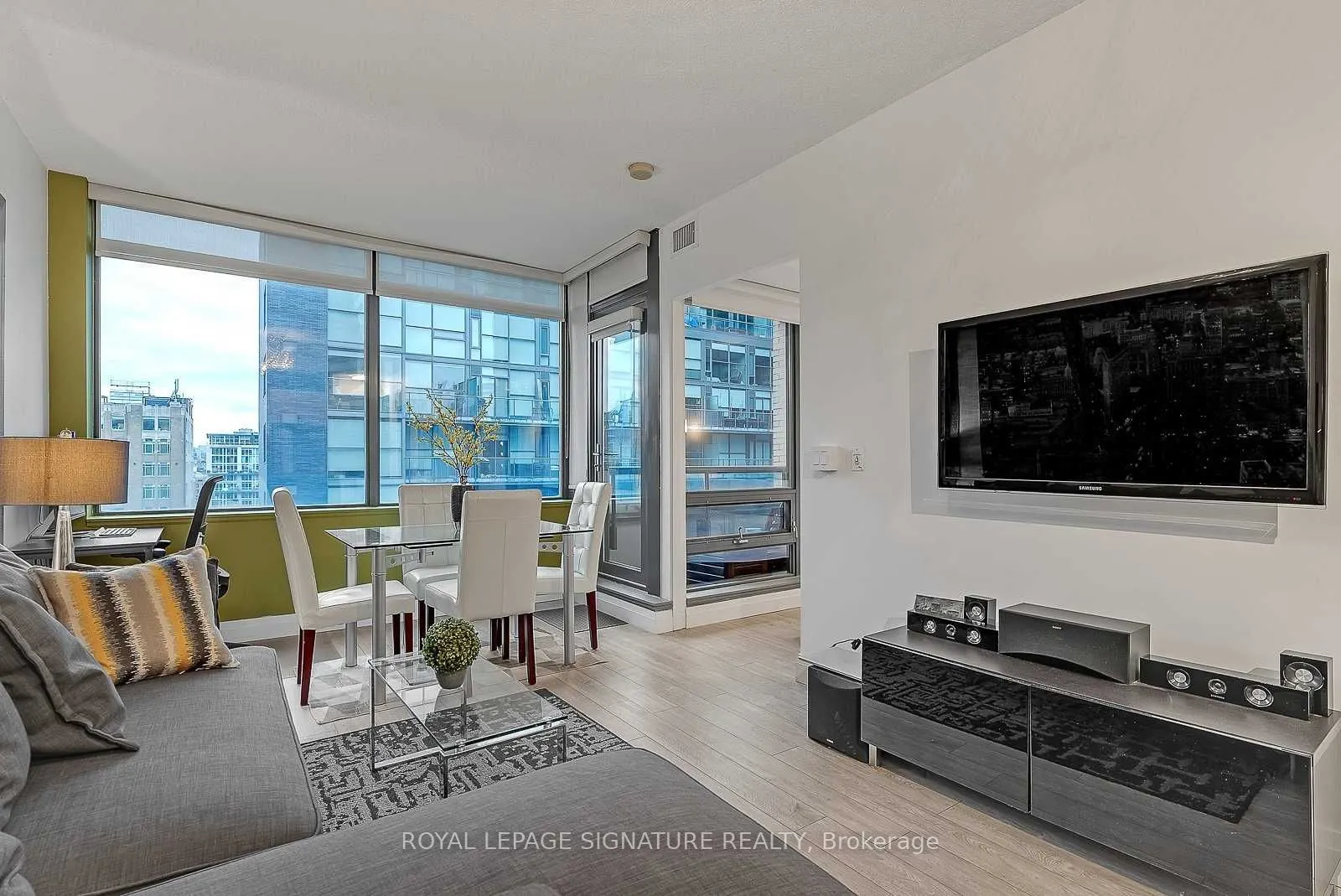 438 King Street W, #1315