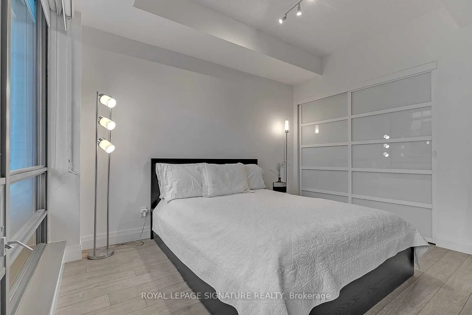 438 King Street W, #1315