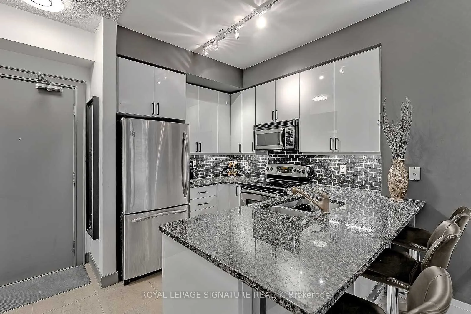 438 King Street W, #1315