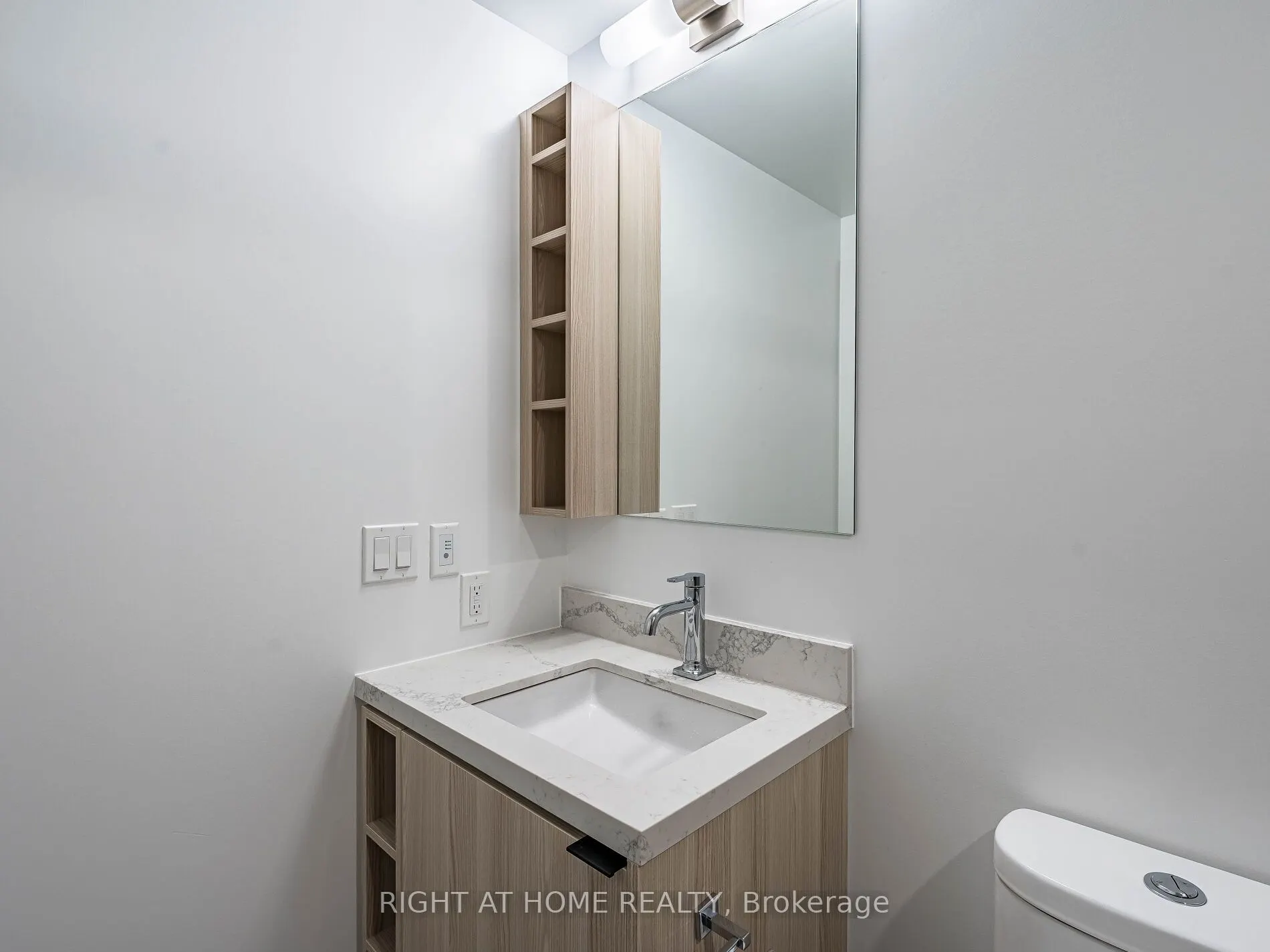 252 church Street, #4516