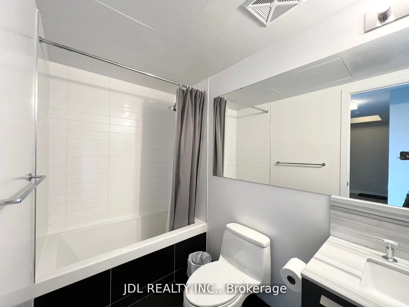 42 Charles Street E, #1104