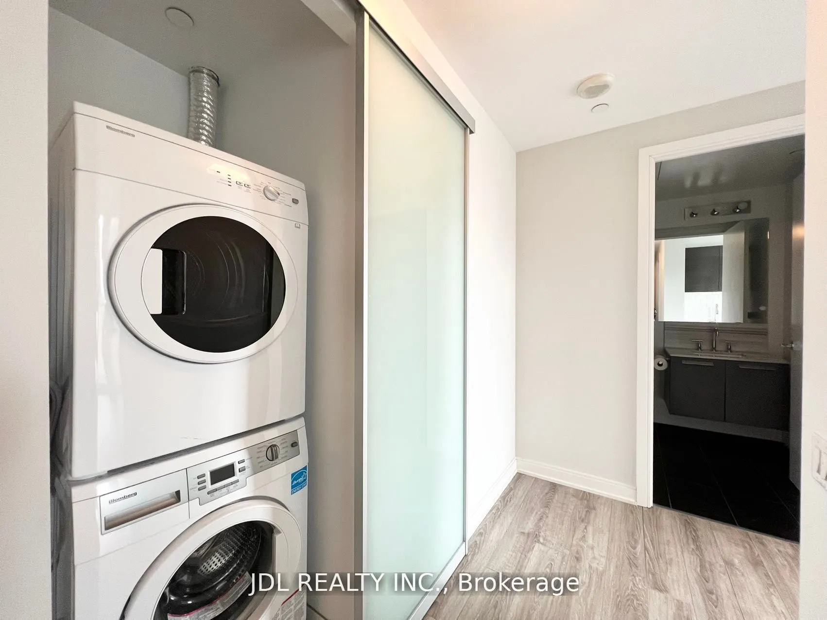 42 Charles Street E, #1104