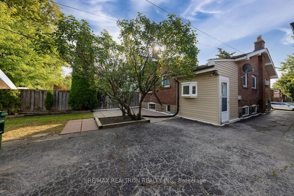 152 Gloucester Grove