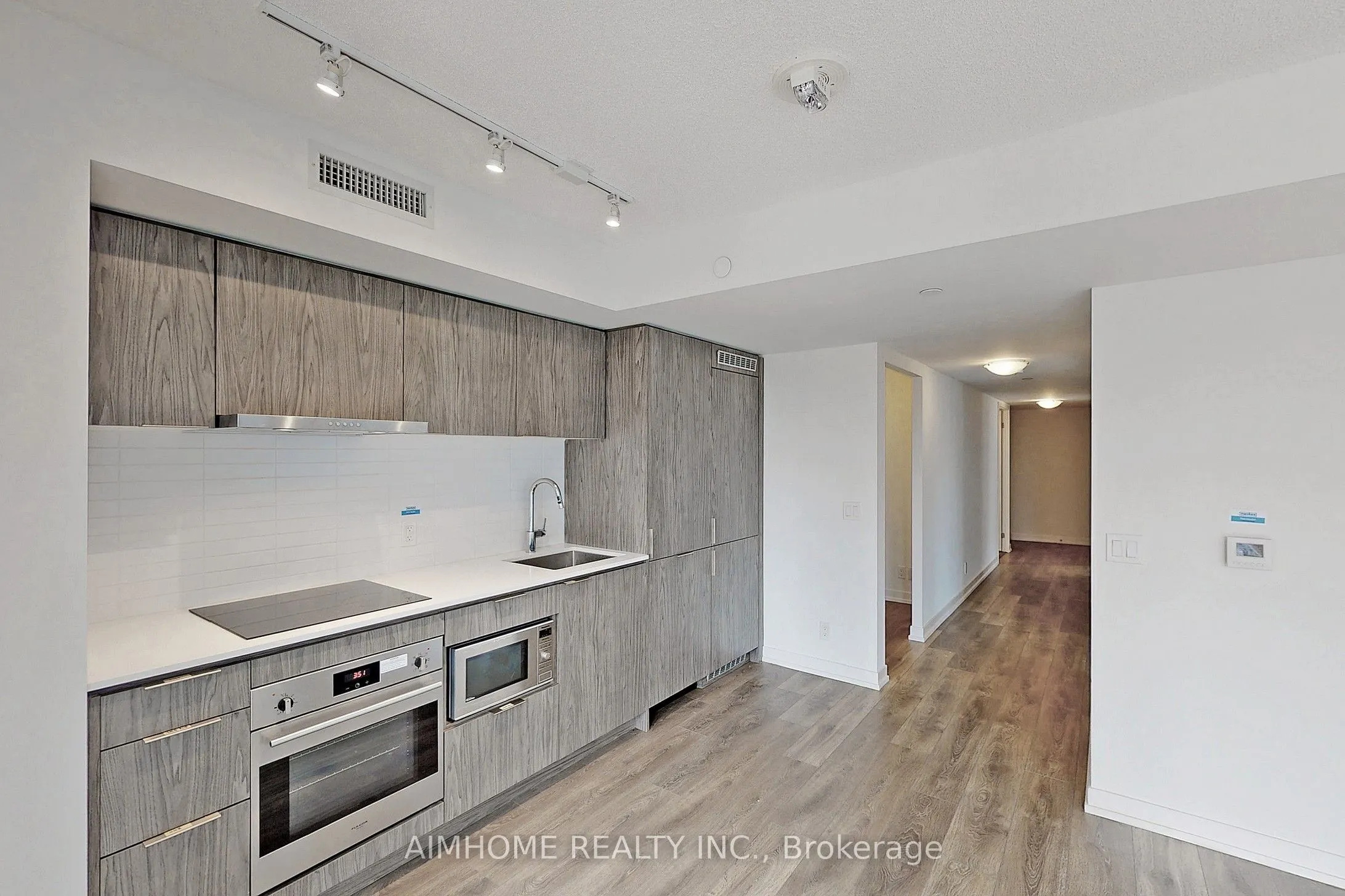 60 Shuter Street, #1702