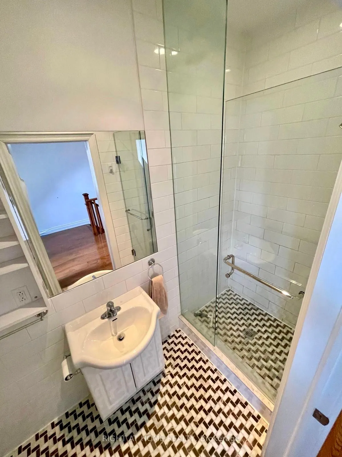 83 Oxford Street, #2nd