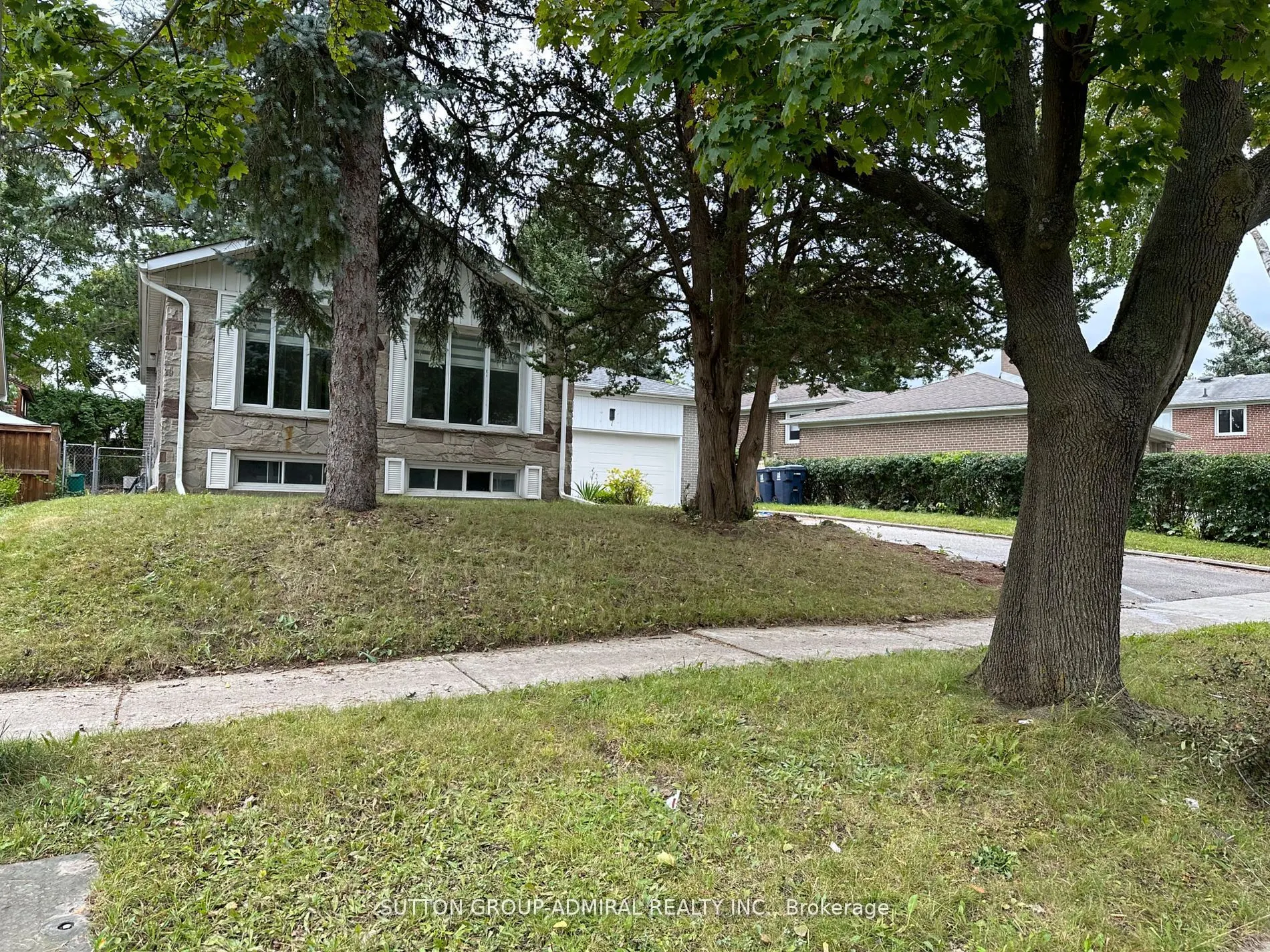 7 Resolution Crescent, #Lower A