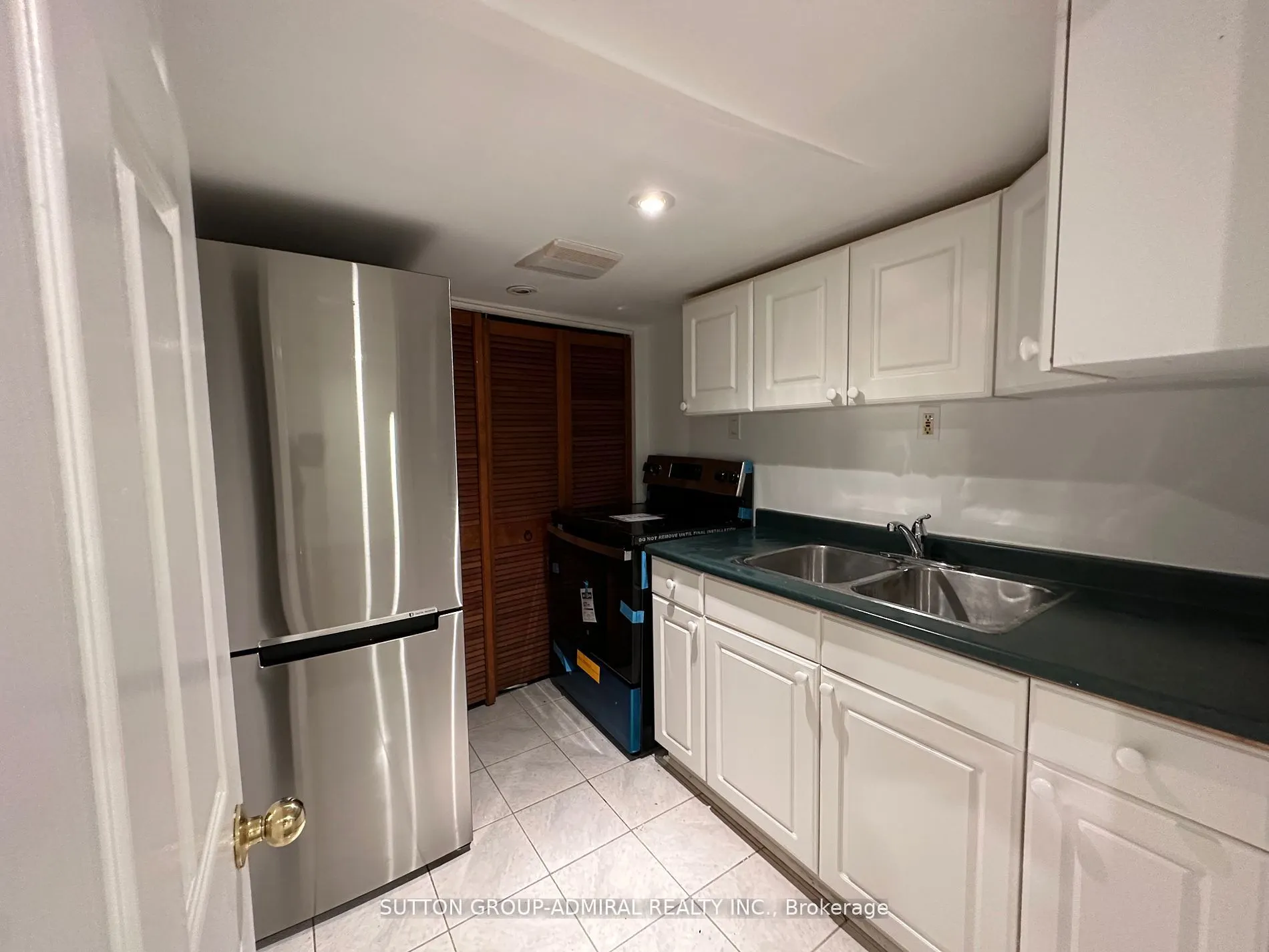 7 Resolution Crescent, #Lower A